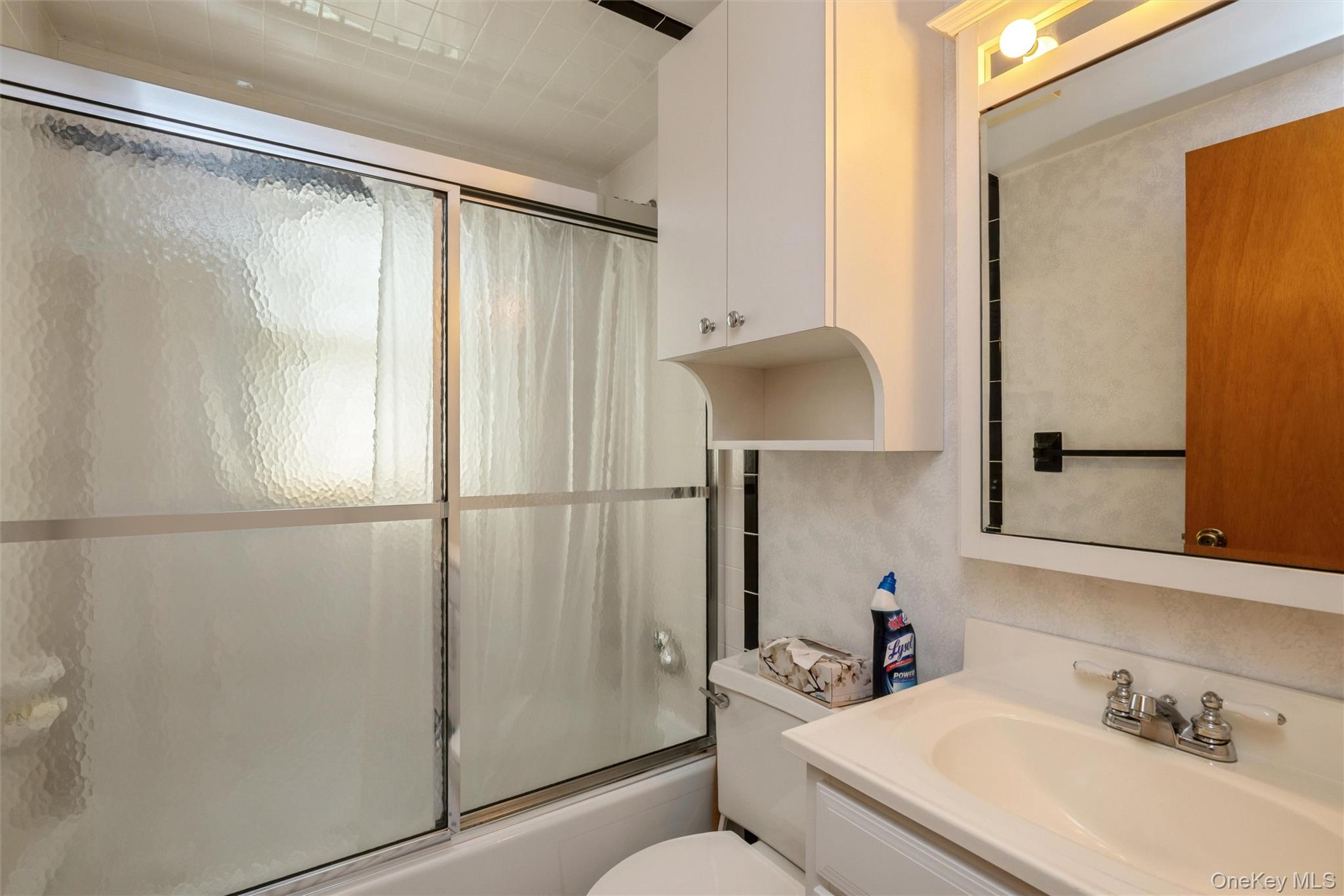 27 Litchfield Avenue Property Photo 14