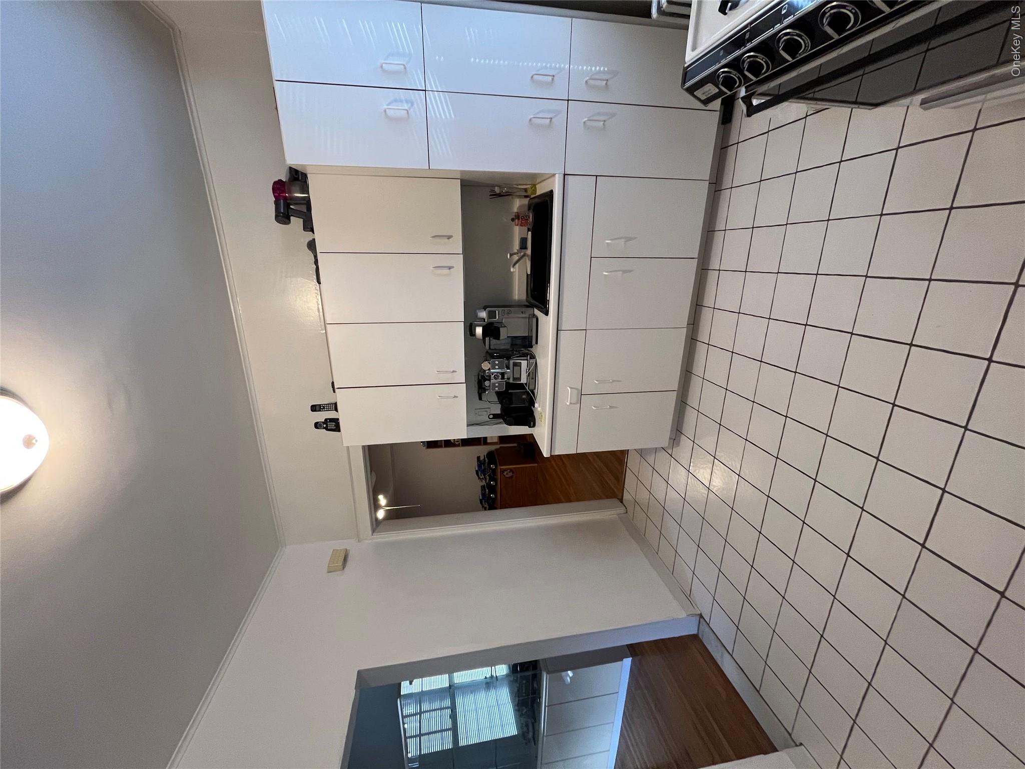 67 Crescent Place Property Photo 12