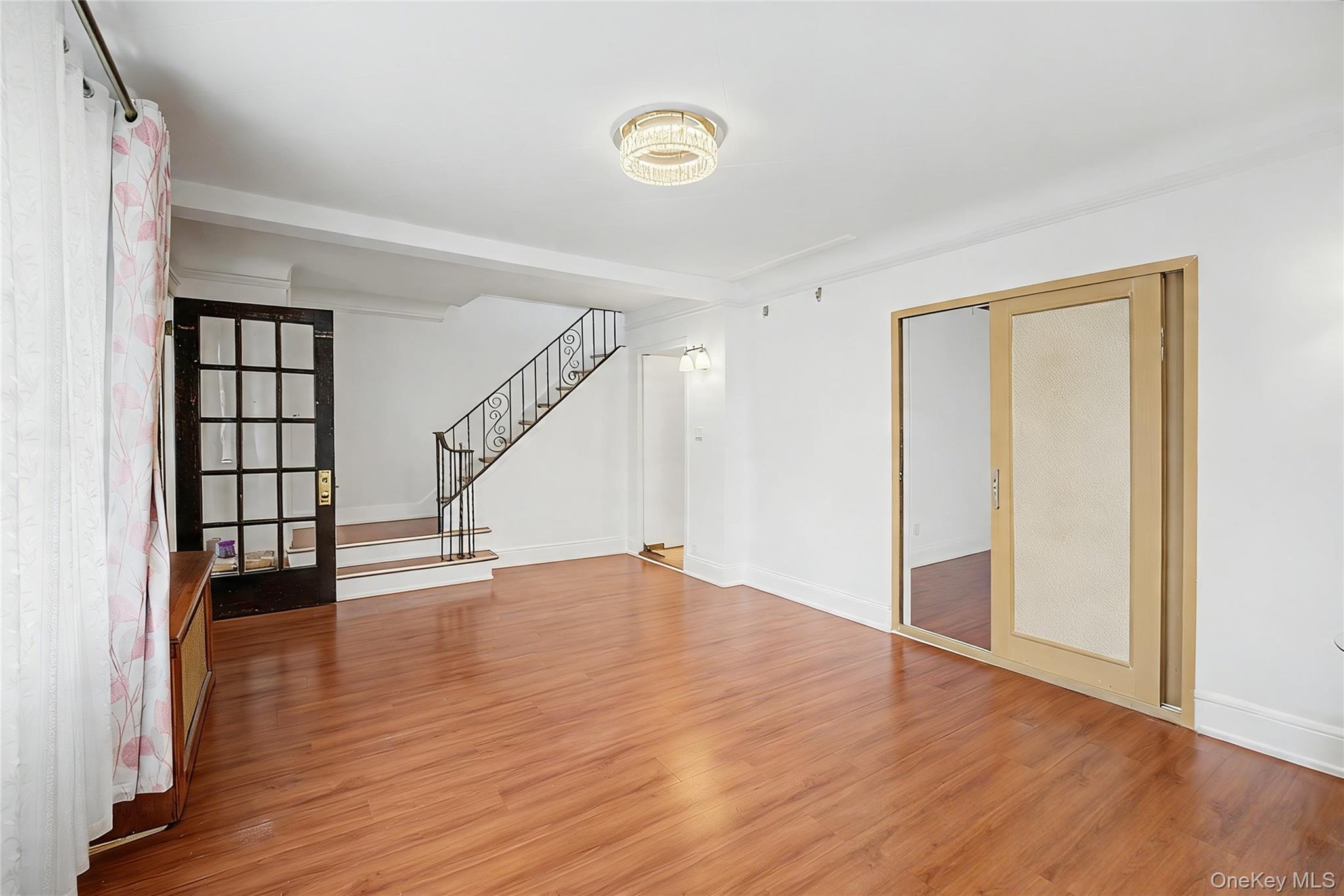 29 Holland Avenue Property Photo 4