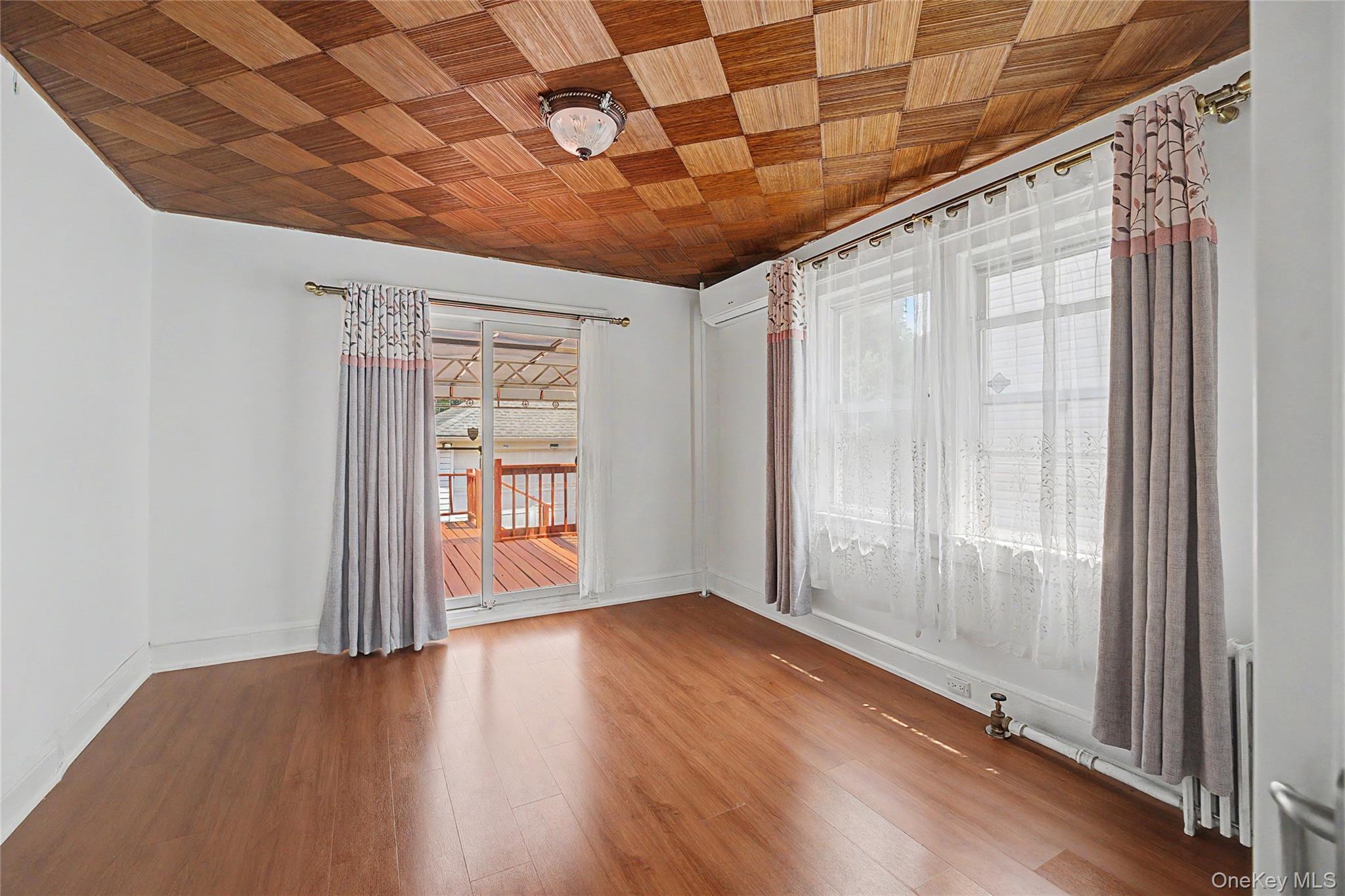 29 Holland Avenue Property Photo 5