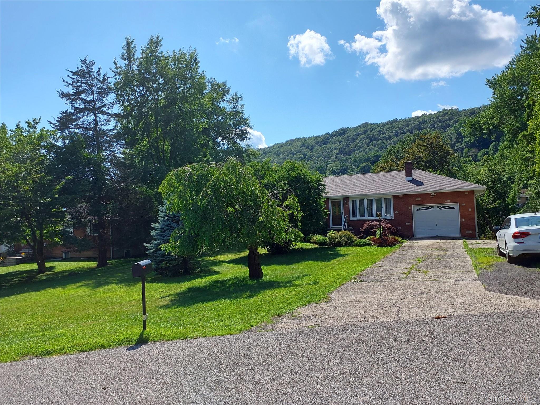 1 Tappan Drive Property Photo 1