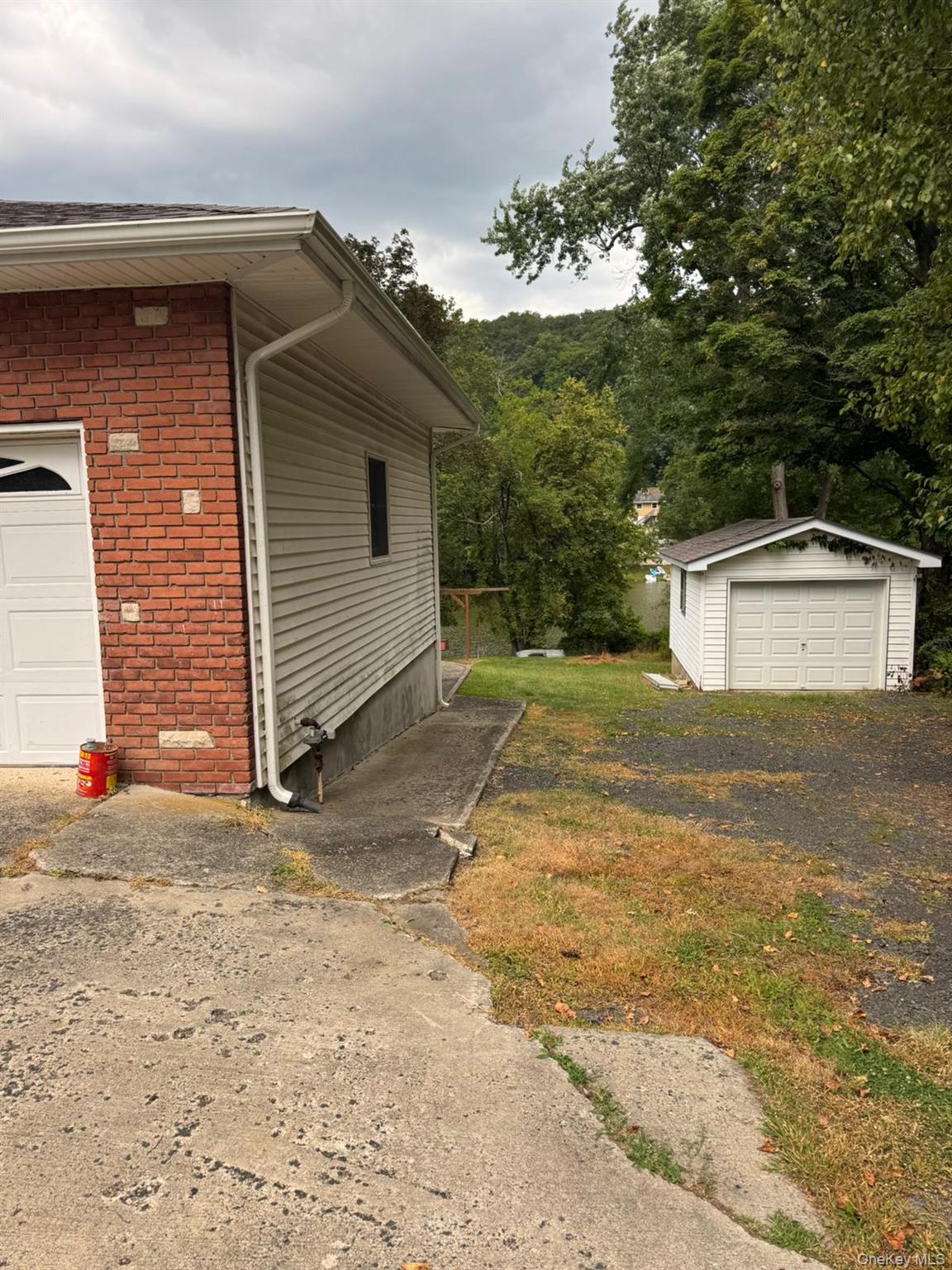 1 Tappan Drive Property Photo 24