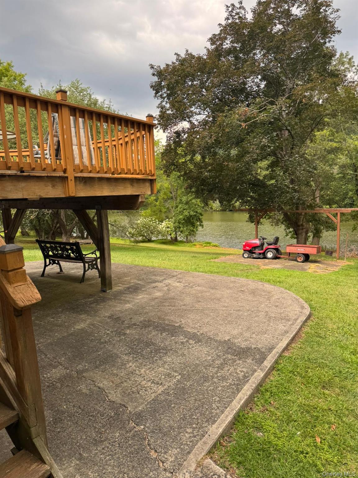 1 Tappan Drive Property Photo 26
