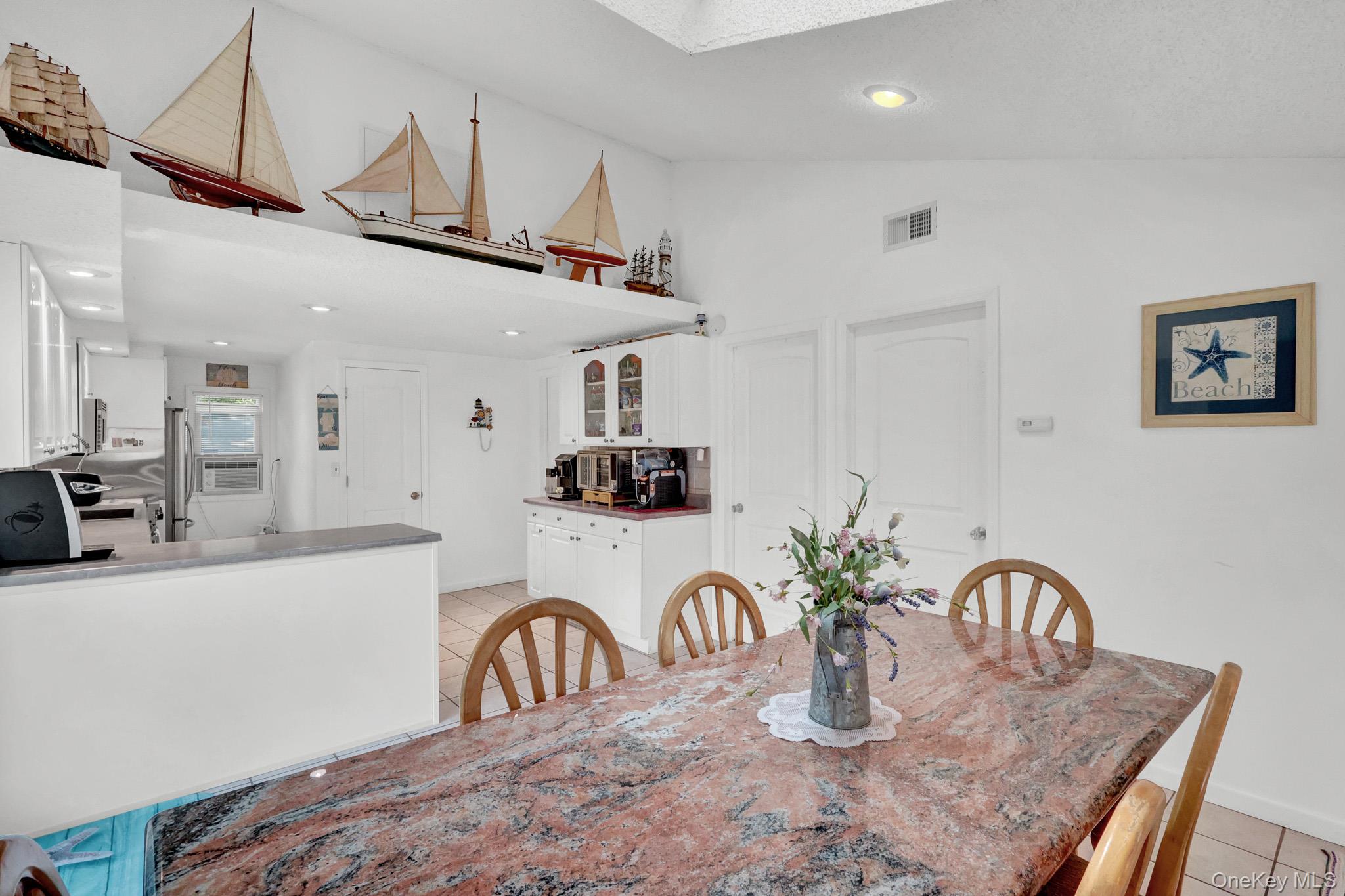 5 Woodcliff Trail Property Photo 14