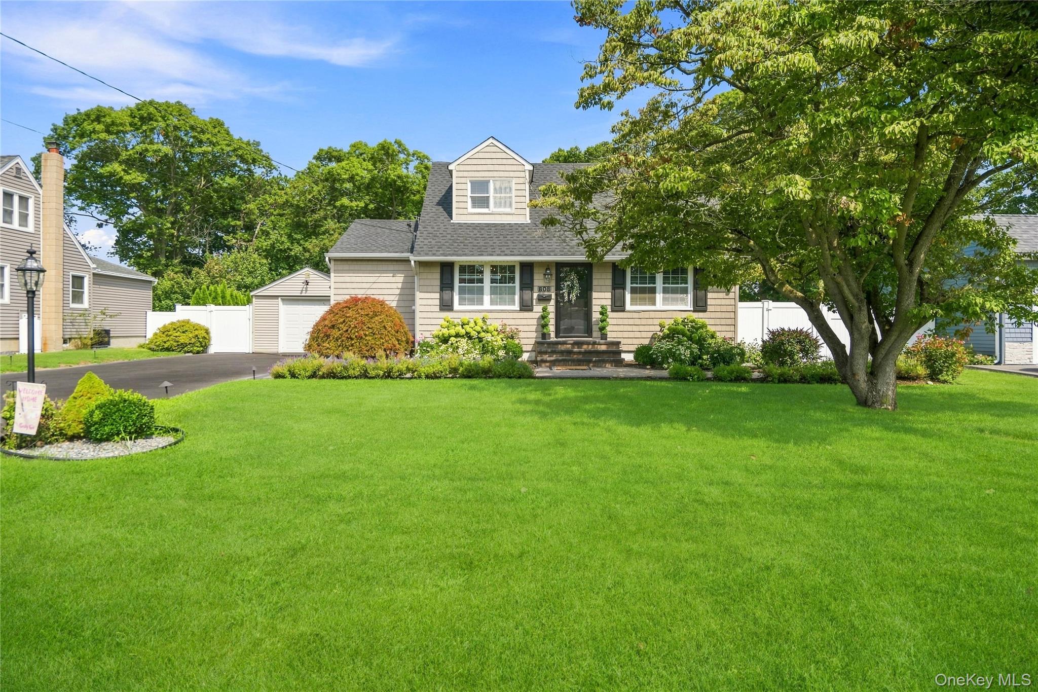 808 Fire Island Avenue Property Photo 1