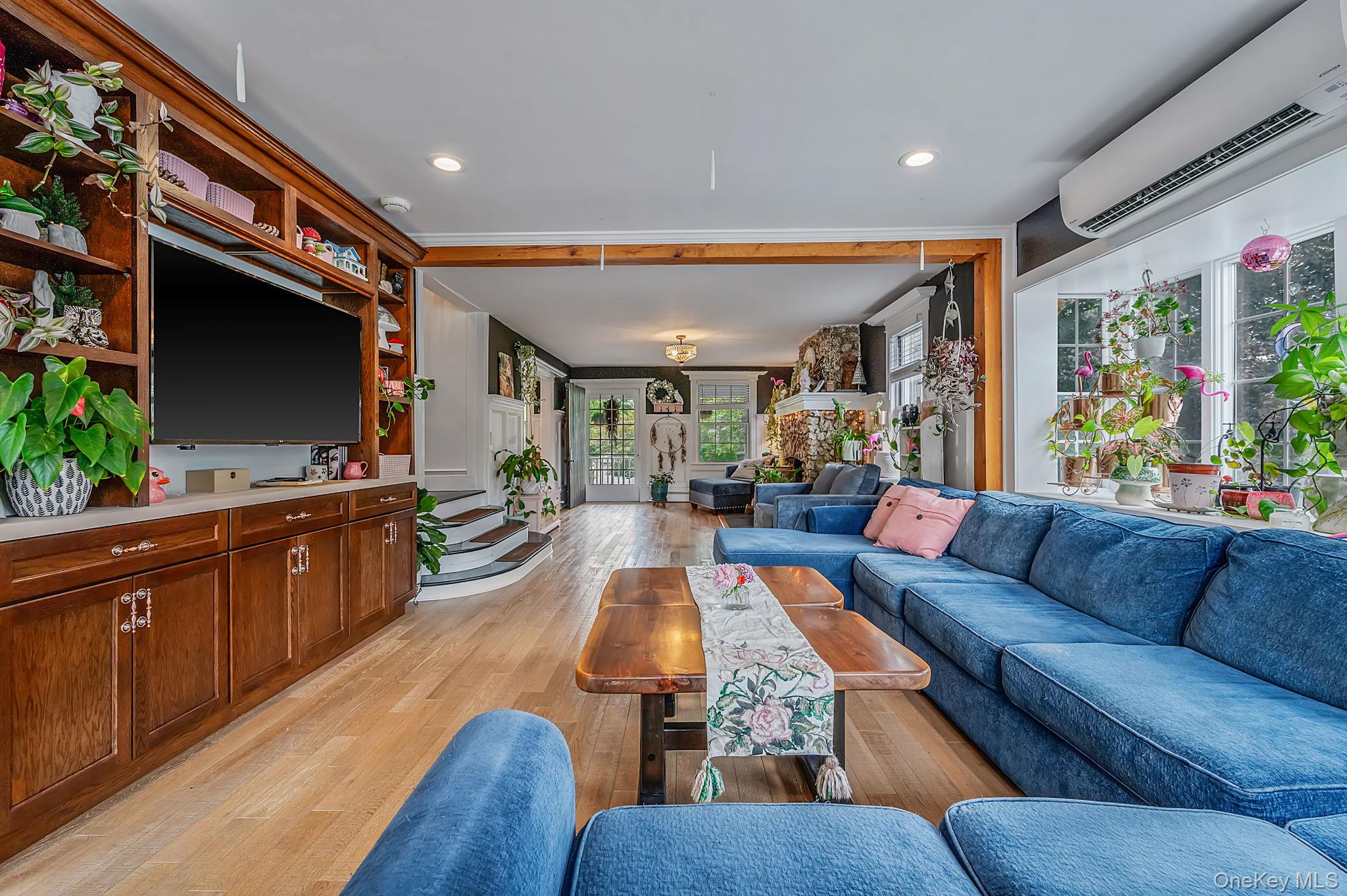 6 New York Avenue Property Photo 7