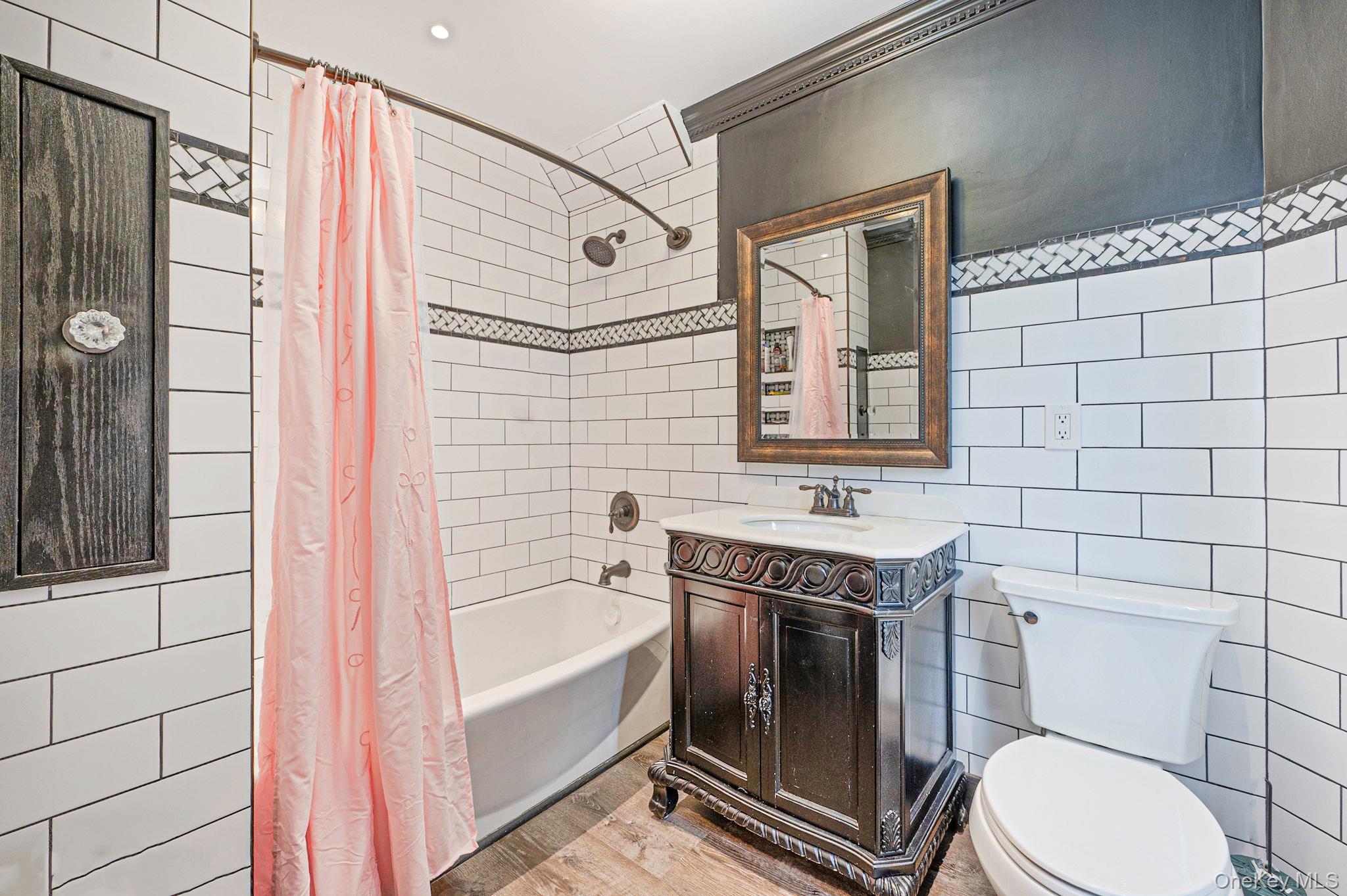 6 New York Avenue Property Photo 20