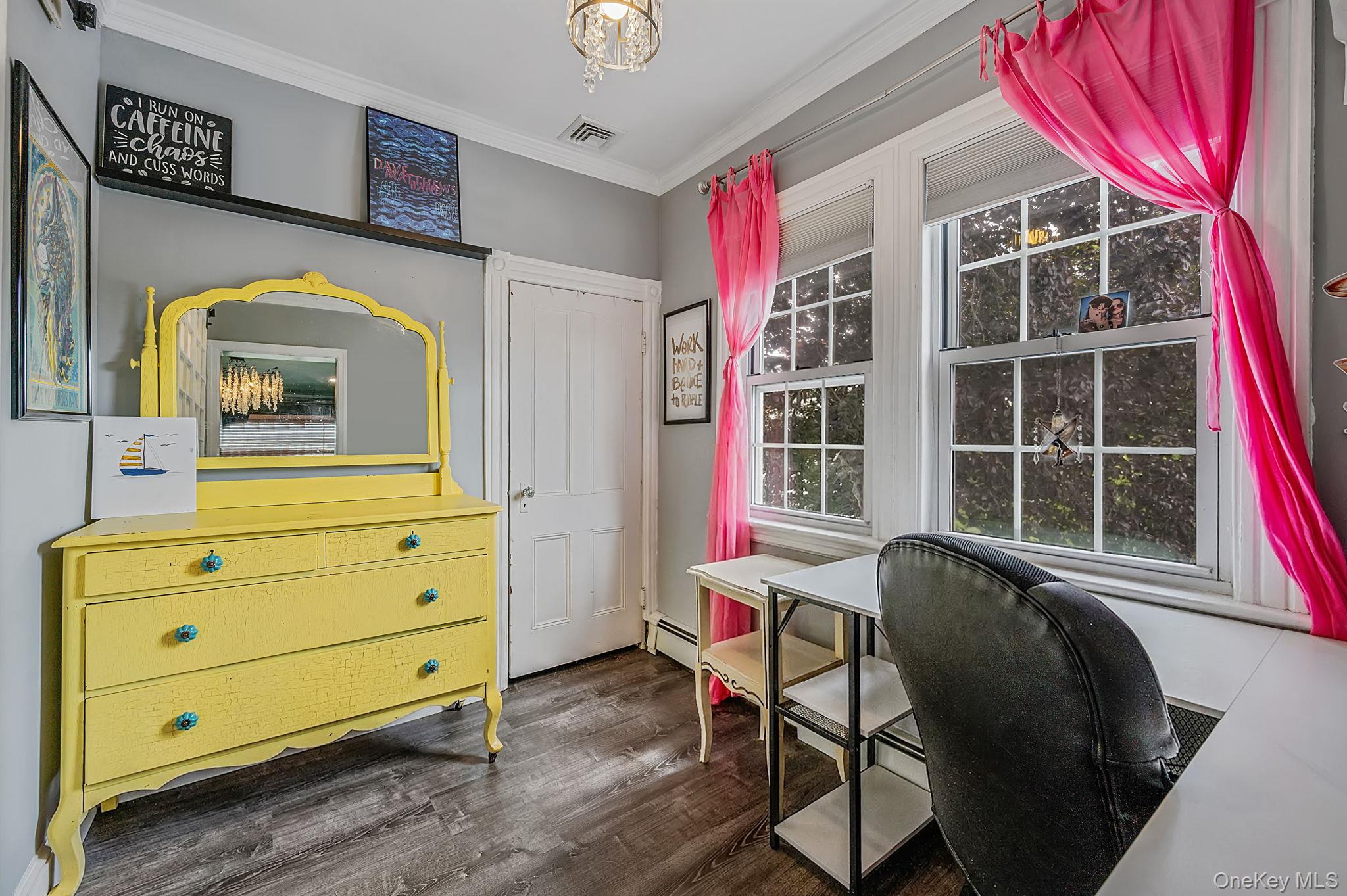 6 New York Avenue Property Photo 23