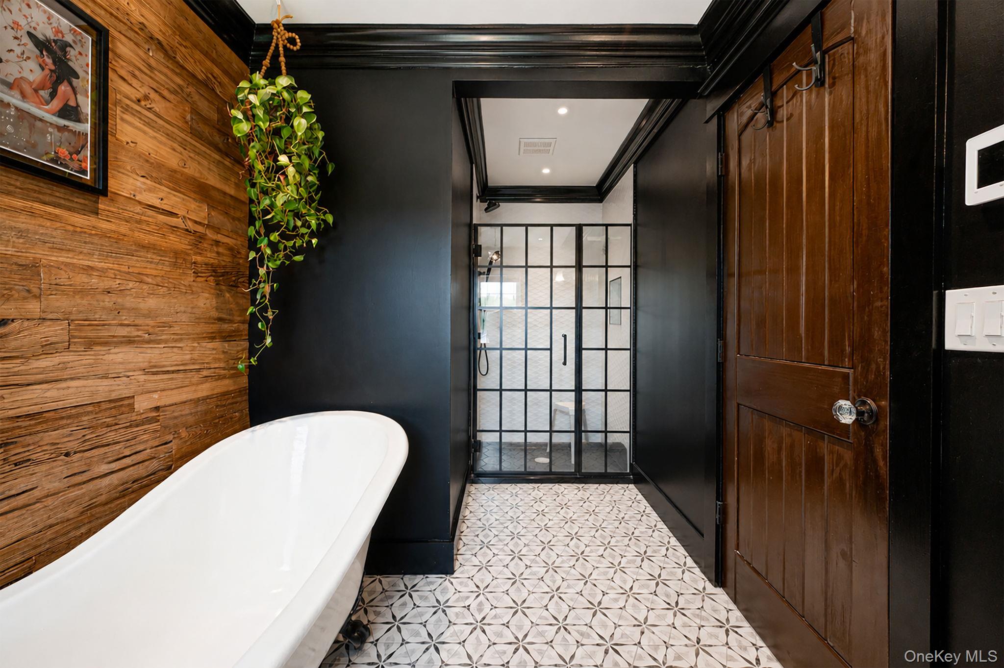 6 New York Avenue Property Photo 25