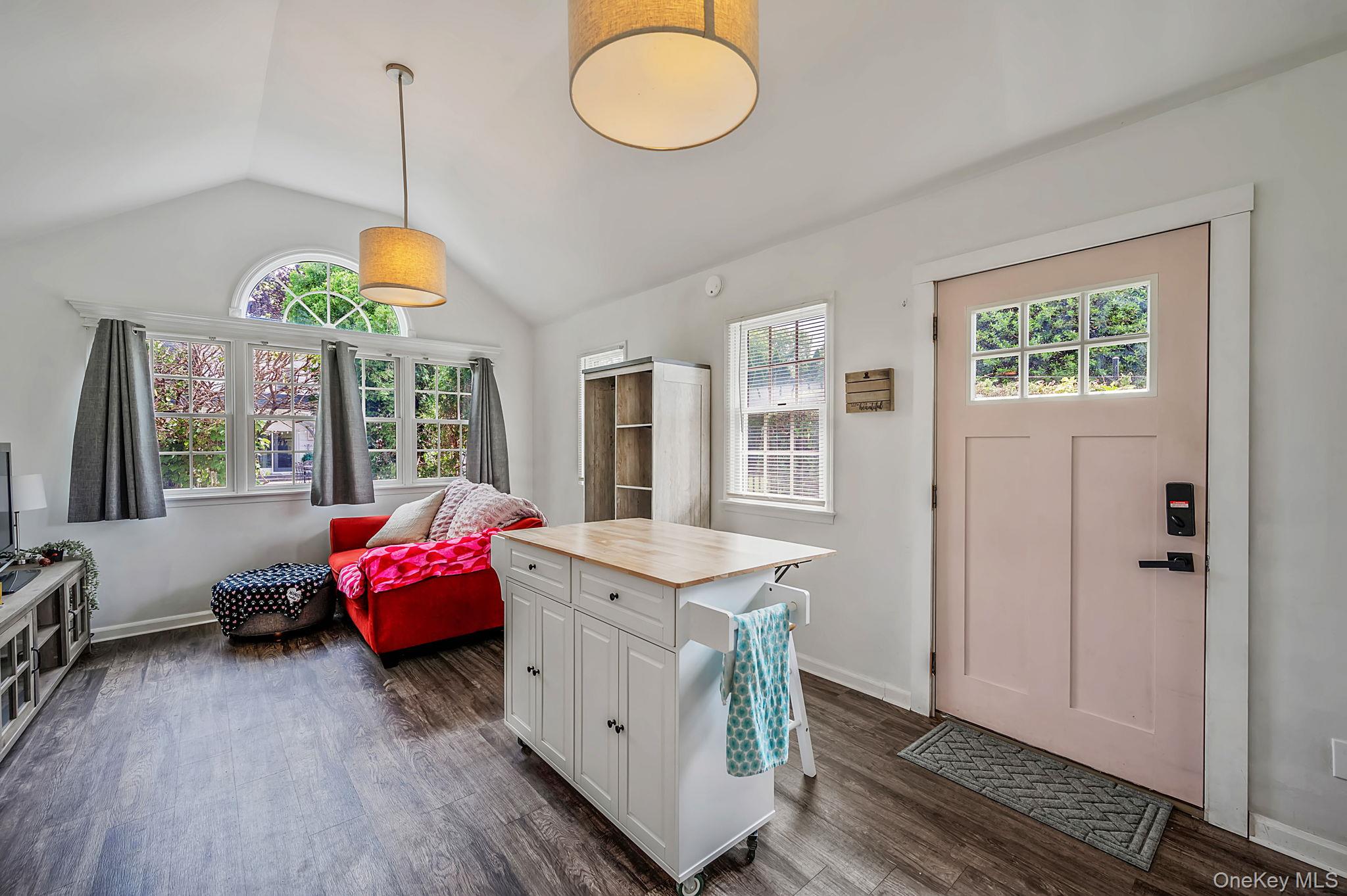 6 New York Avenue Property Photo 39