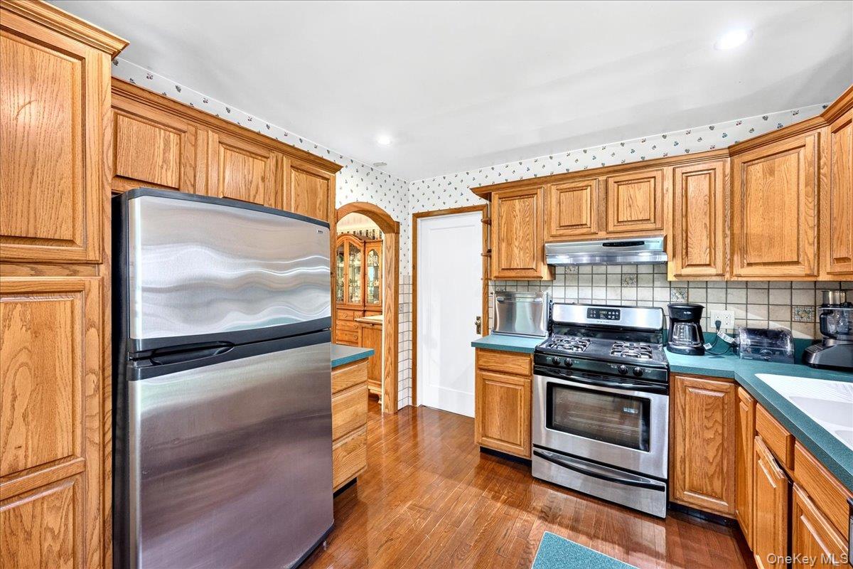 35 Biltmore Drive Property Photo 12