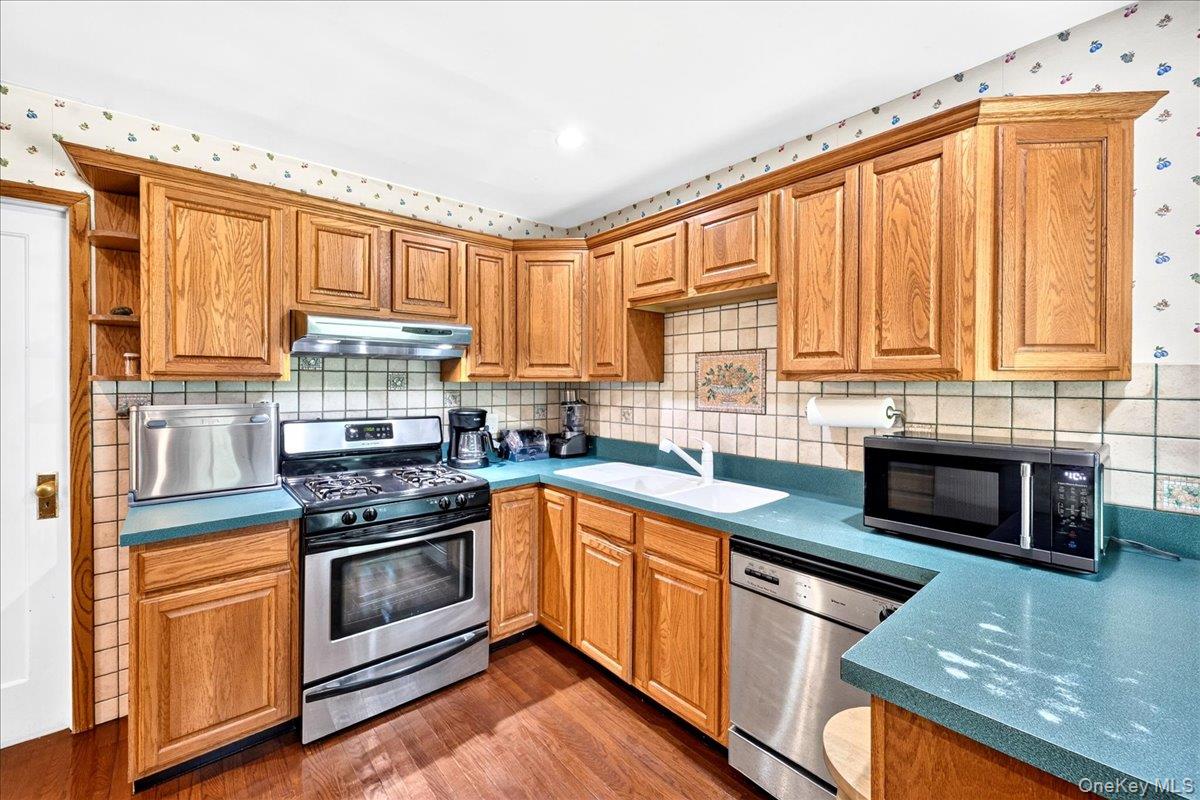35 Biltmore Drive Property Photo 13