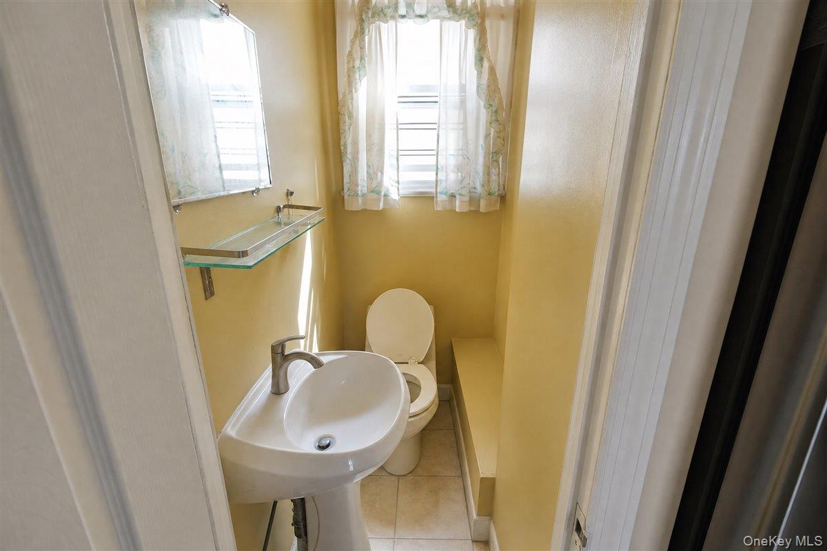 18246 90th Avenue Property Photo 9
