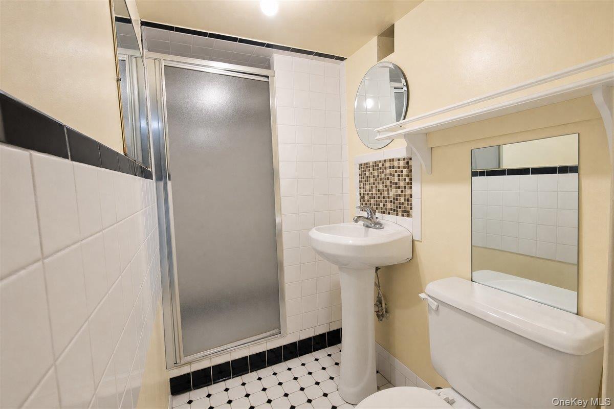 18246 90th Avenue Property Photo 11