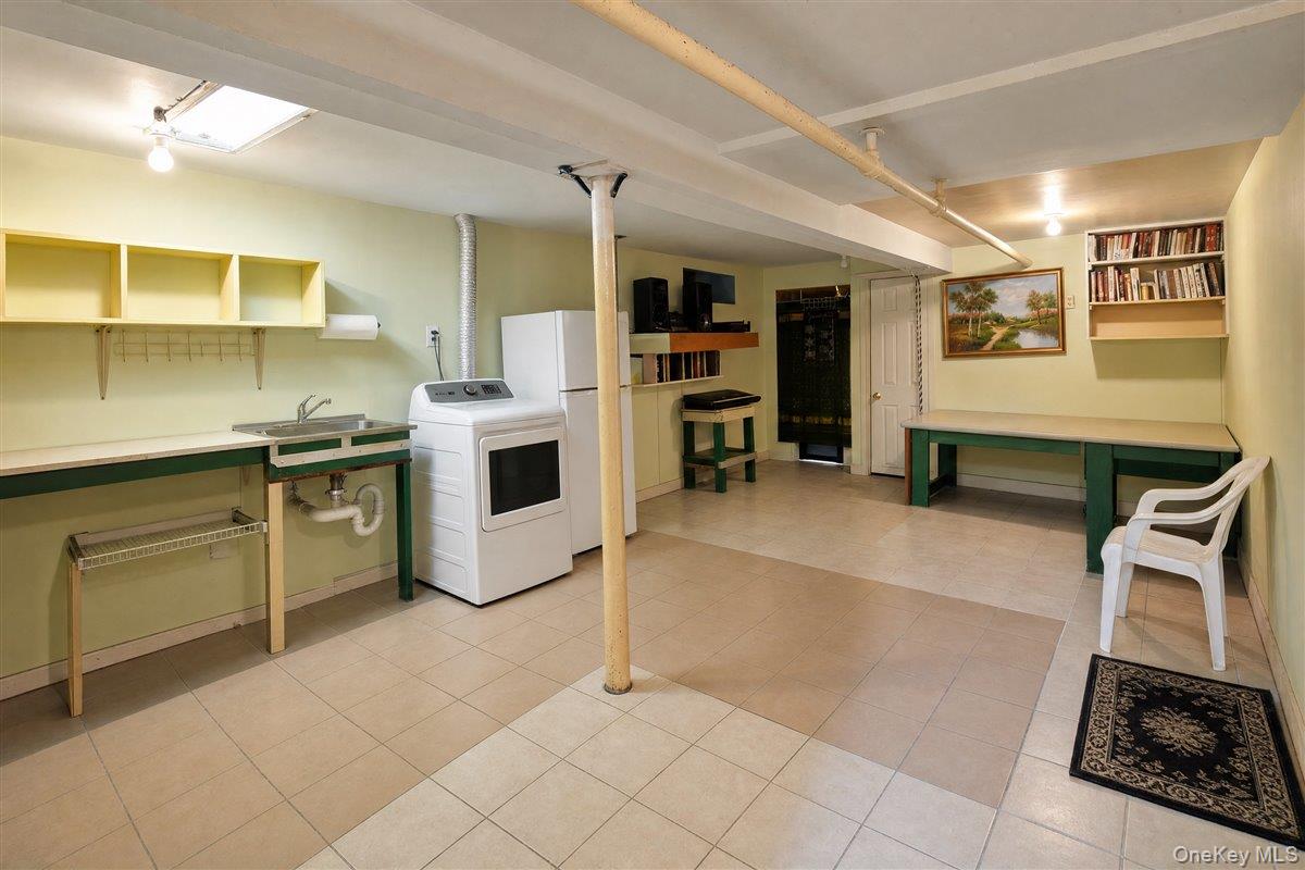 18246 90th Avenue Property Photo 14