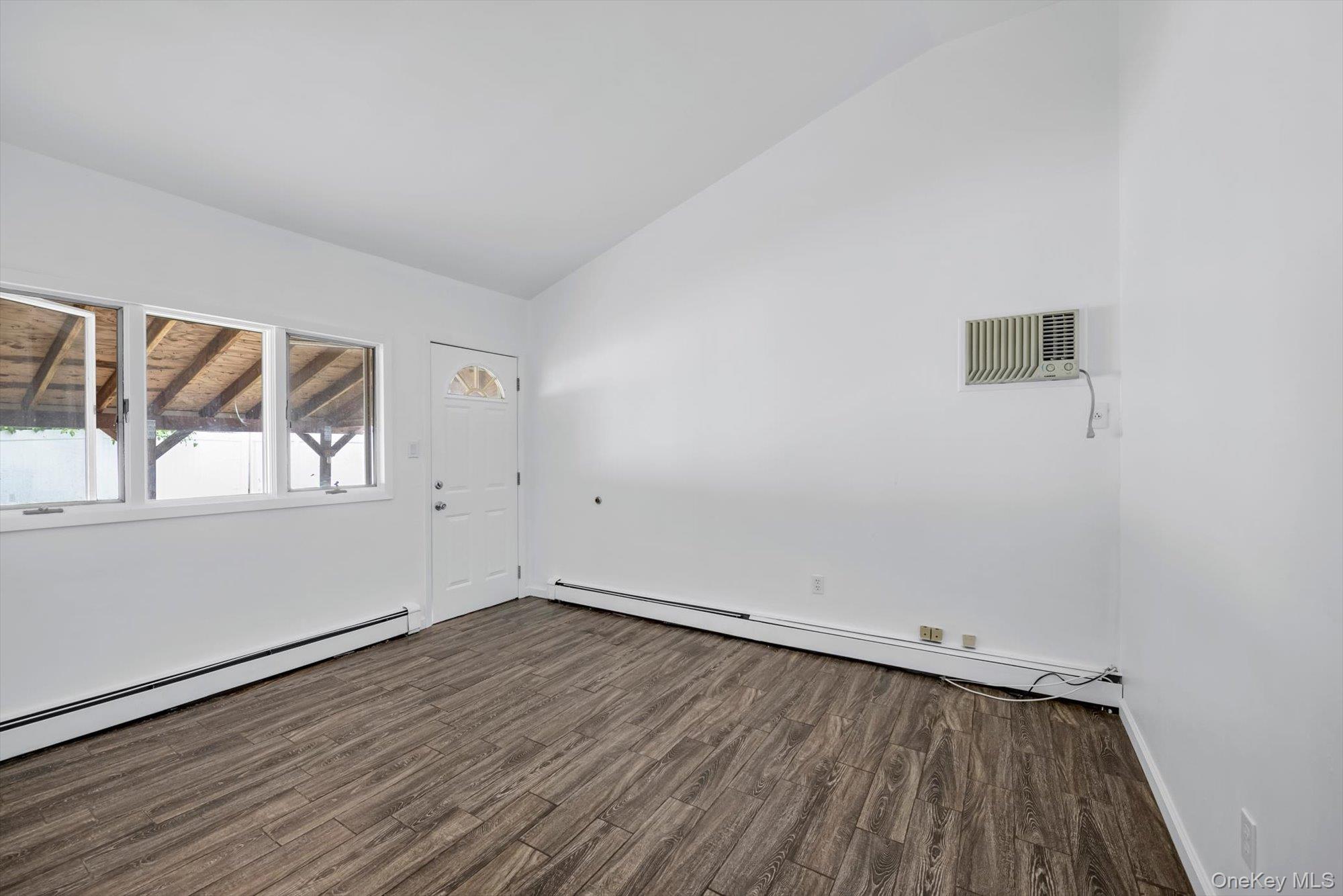 3 Evelyn Lane Property Photo 8