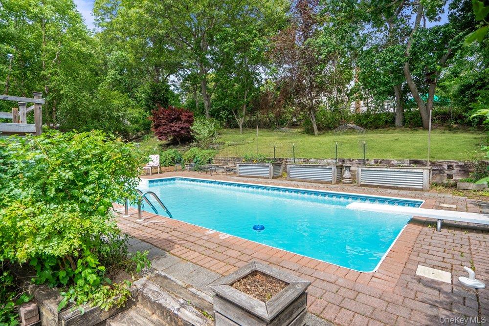 9 Dillmont Drive Property Photo 35