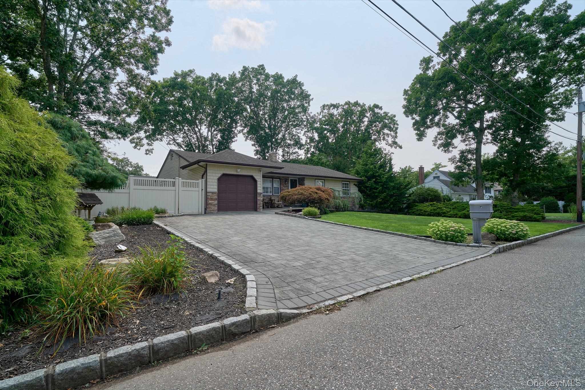 14 Winthrop Place Property Photo 3