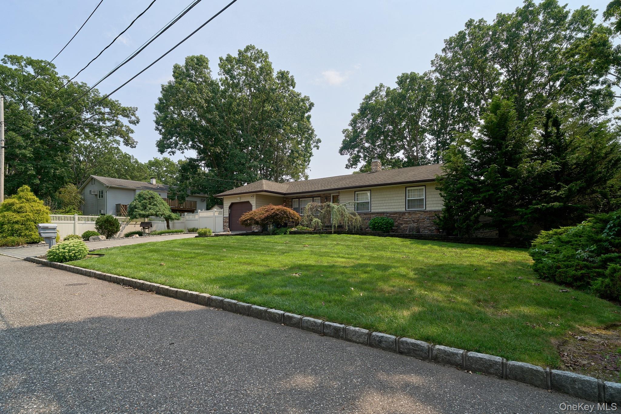 14 Winthrop Place Property Photo 4