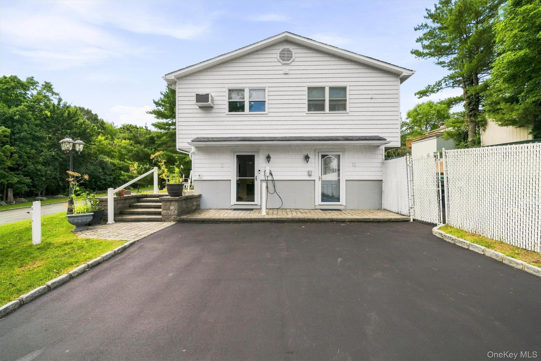 2 Harvest Hill Lane Property Photo 2