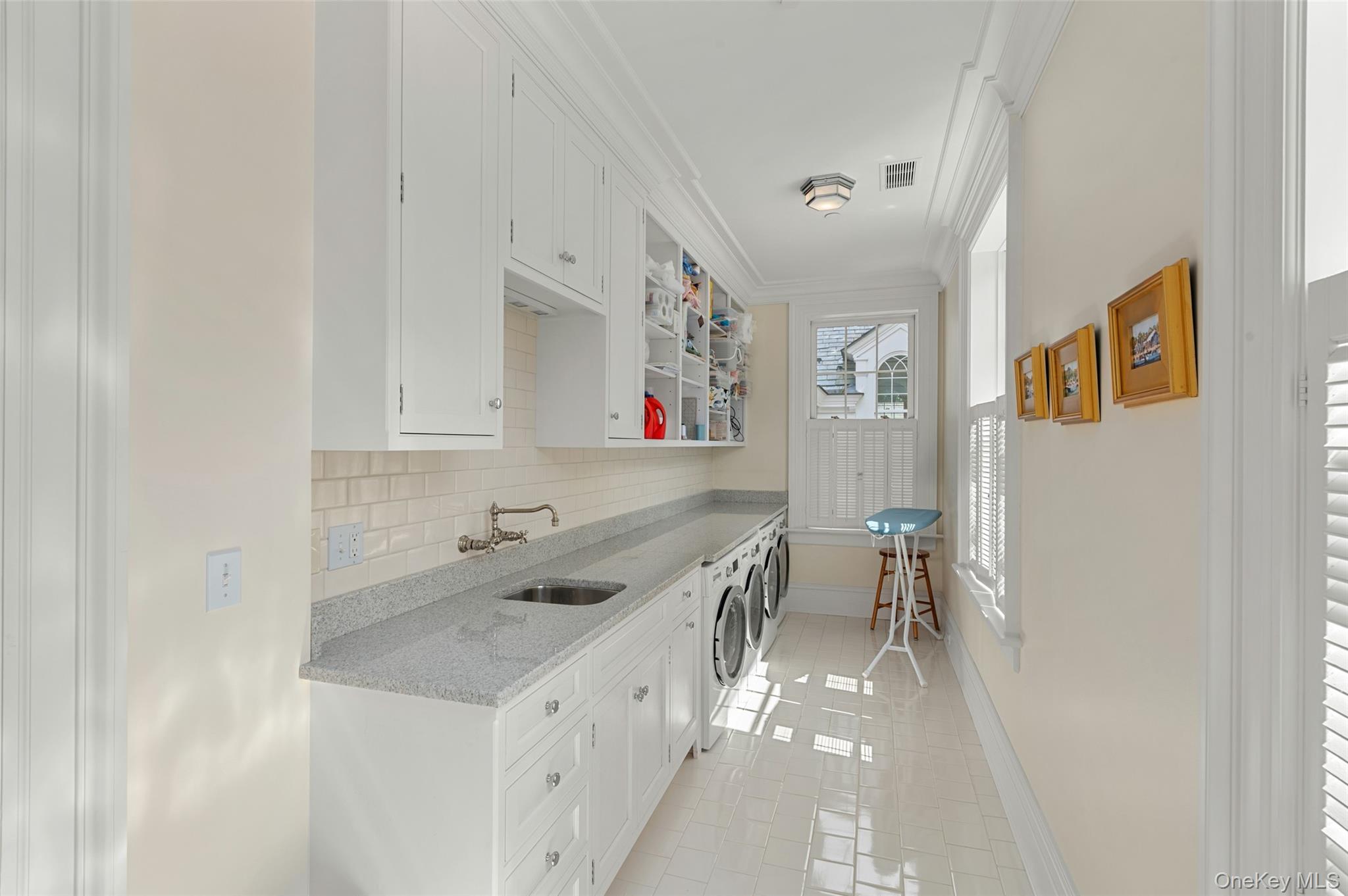 336 Cantitoe Street Property Photo 27