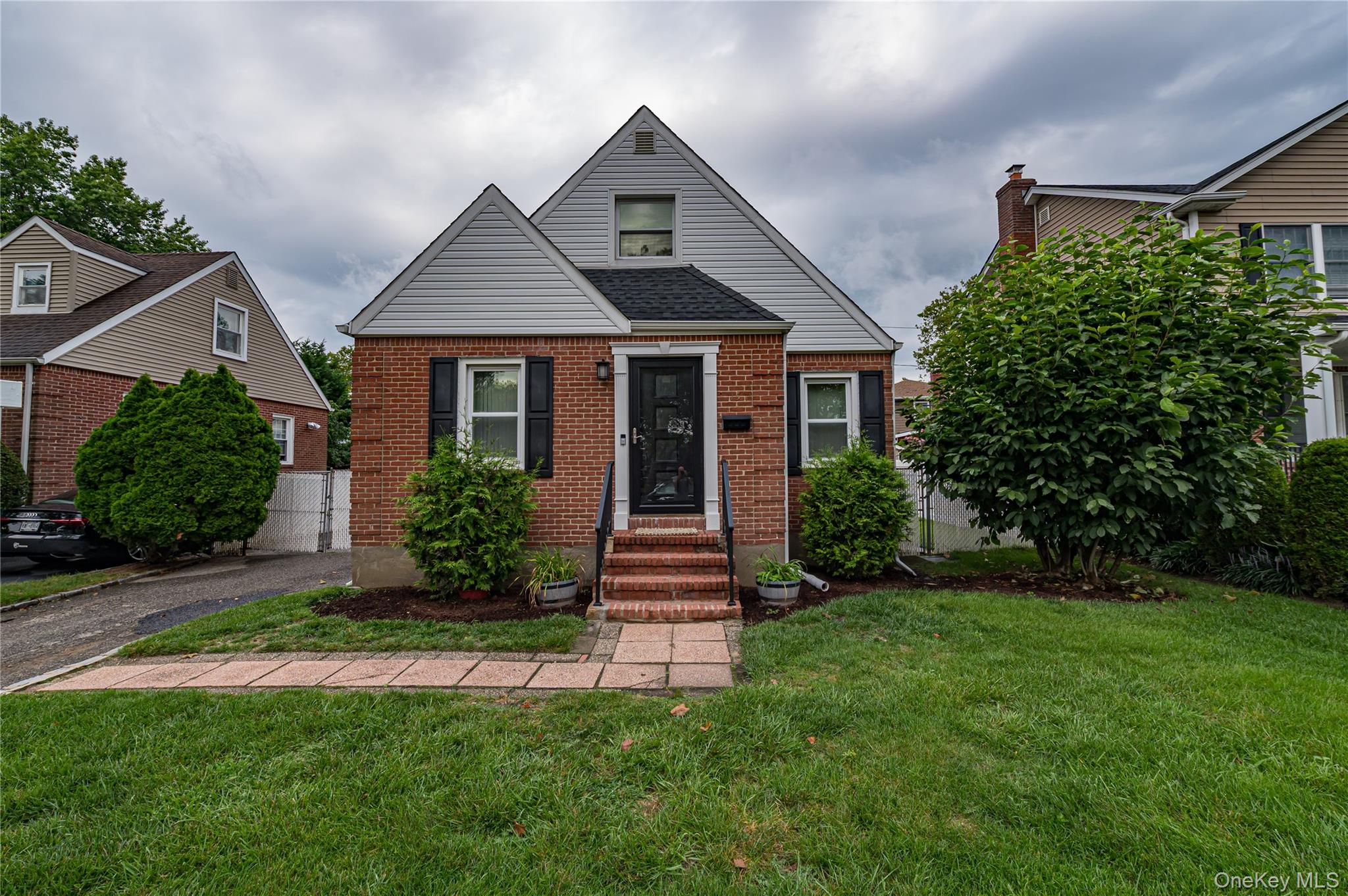15 Yale Boulevard Property Photo 1