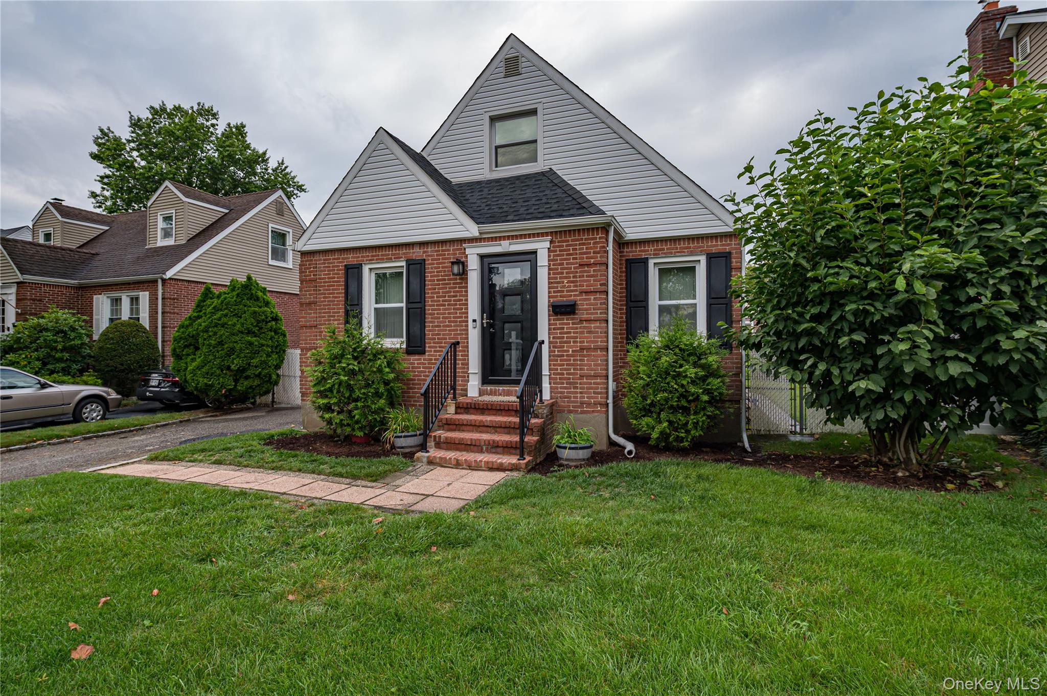 15 Yale Boulevard Property Photo 3