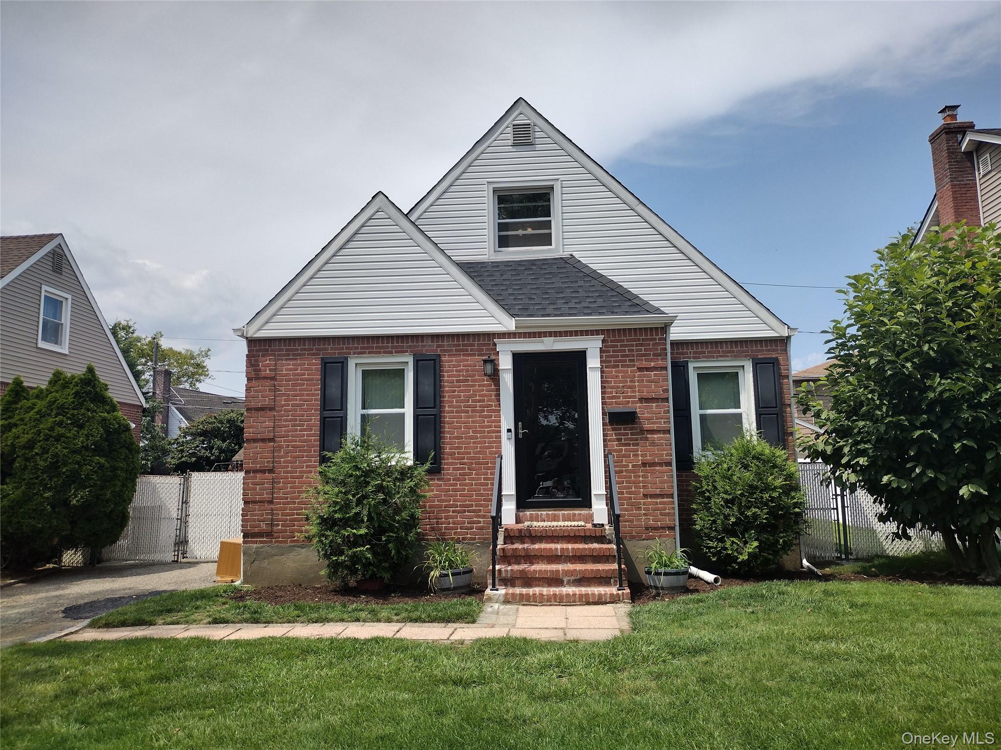 15 Yale Boulevard Property Photo 4
