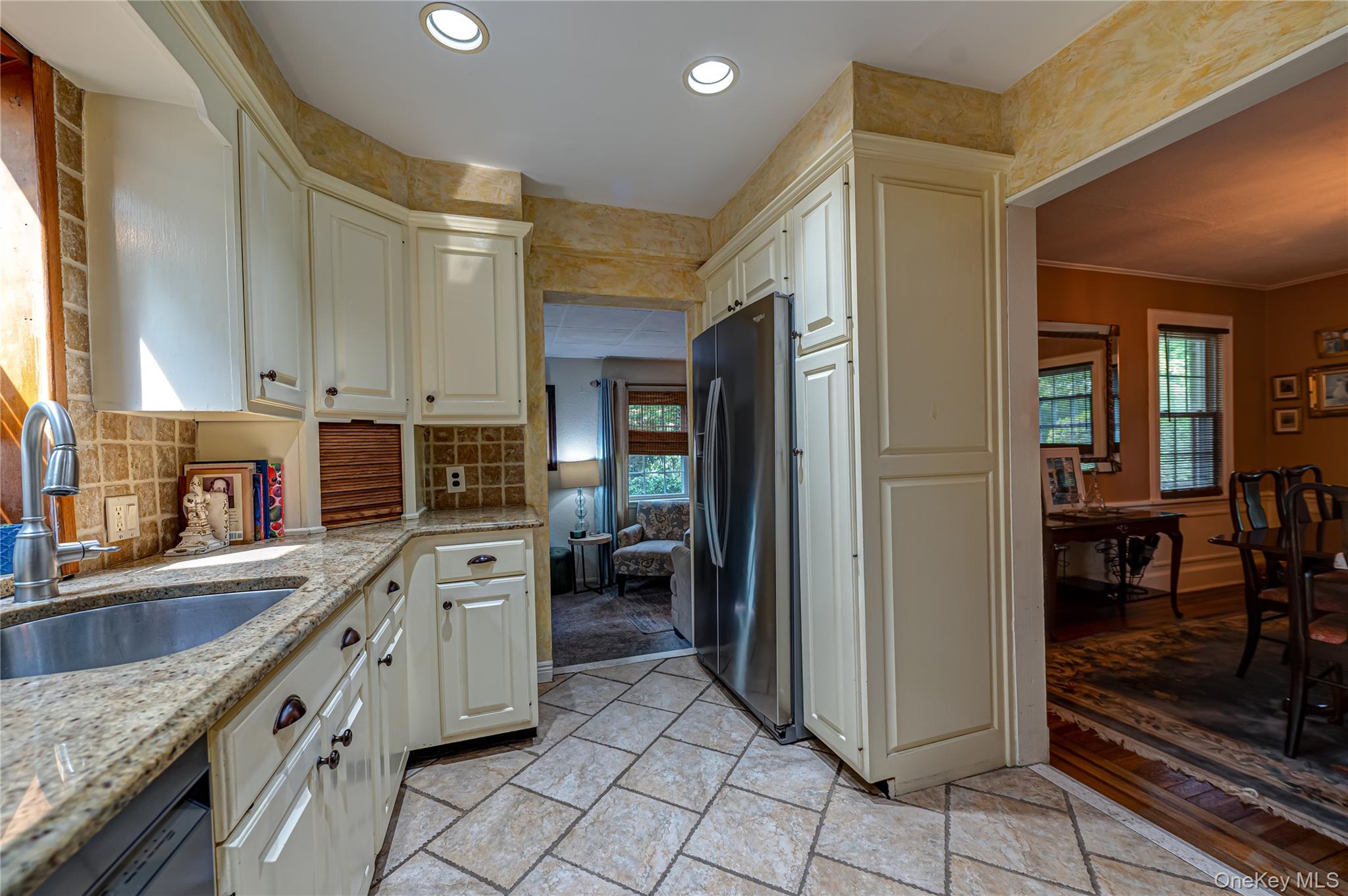 3994 Park Avenue Property Photo 8