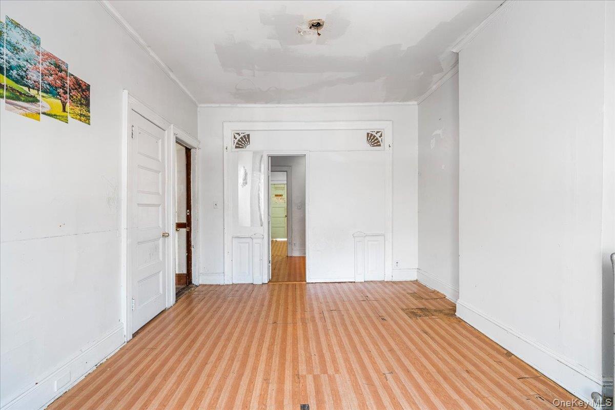407 Eldert Lane Property Photo 17