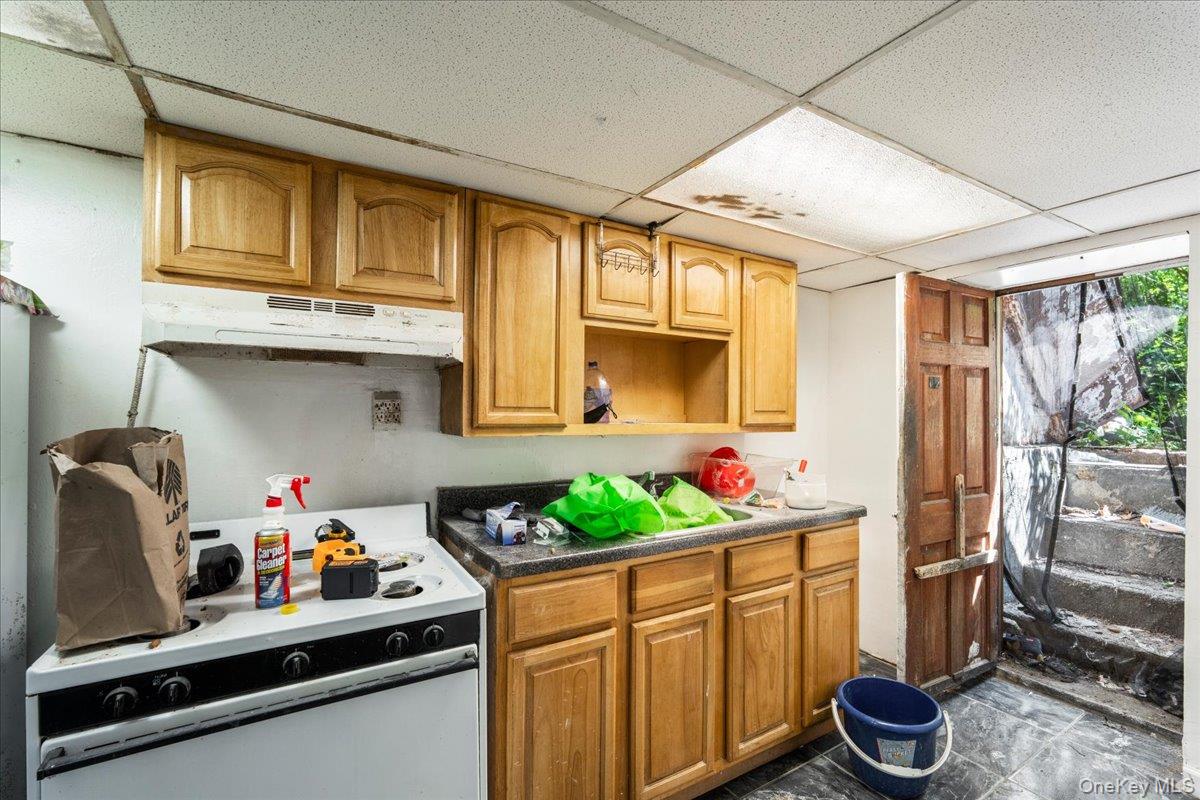 407 Eldert Lane Property Photo 24