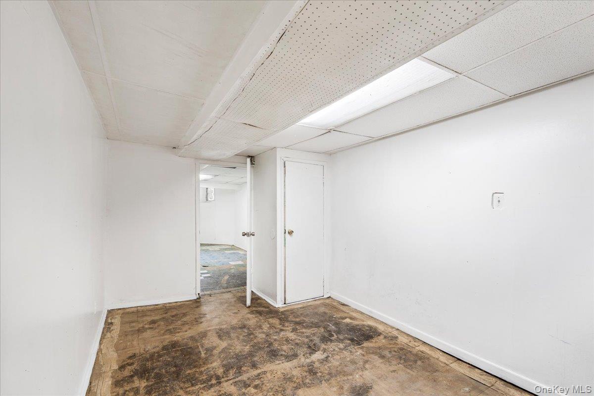 407 Eldert Lane Property Photo 30