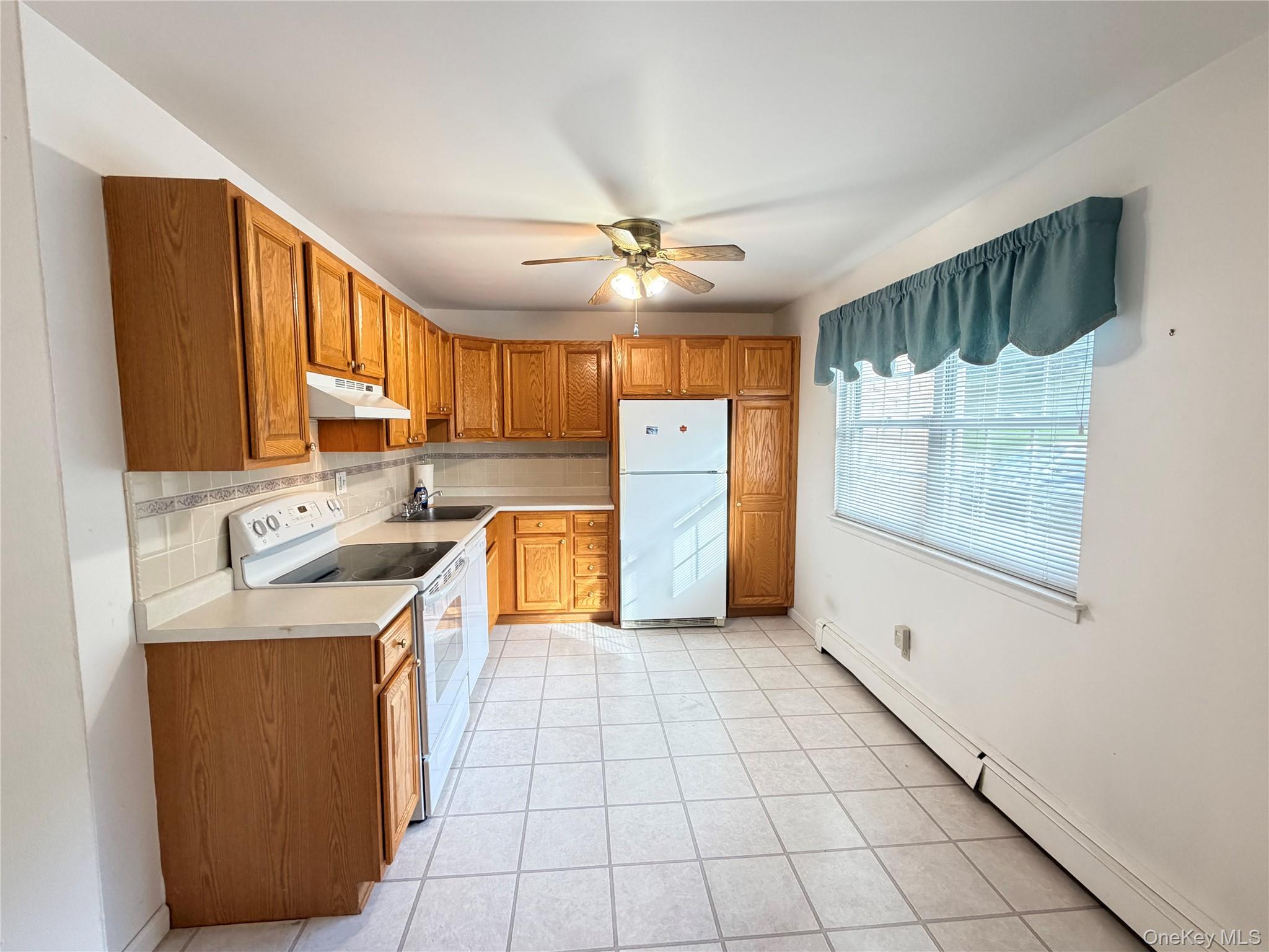 1840 Crompond Road 3b4 Property Photo 4