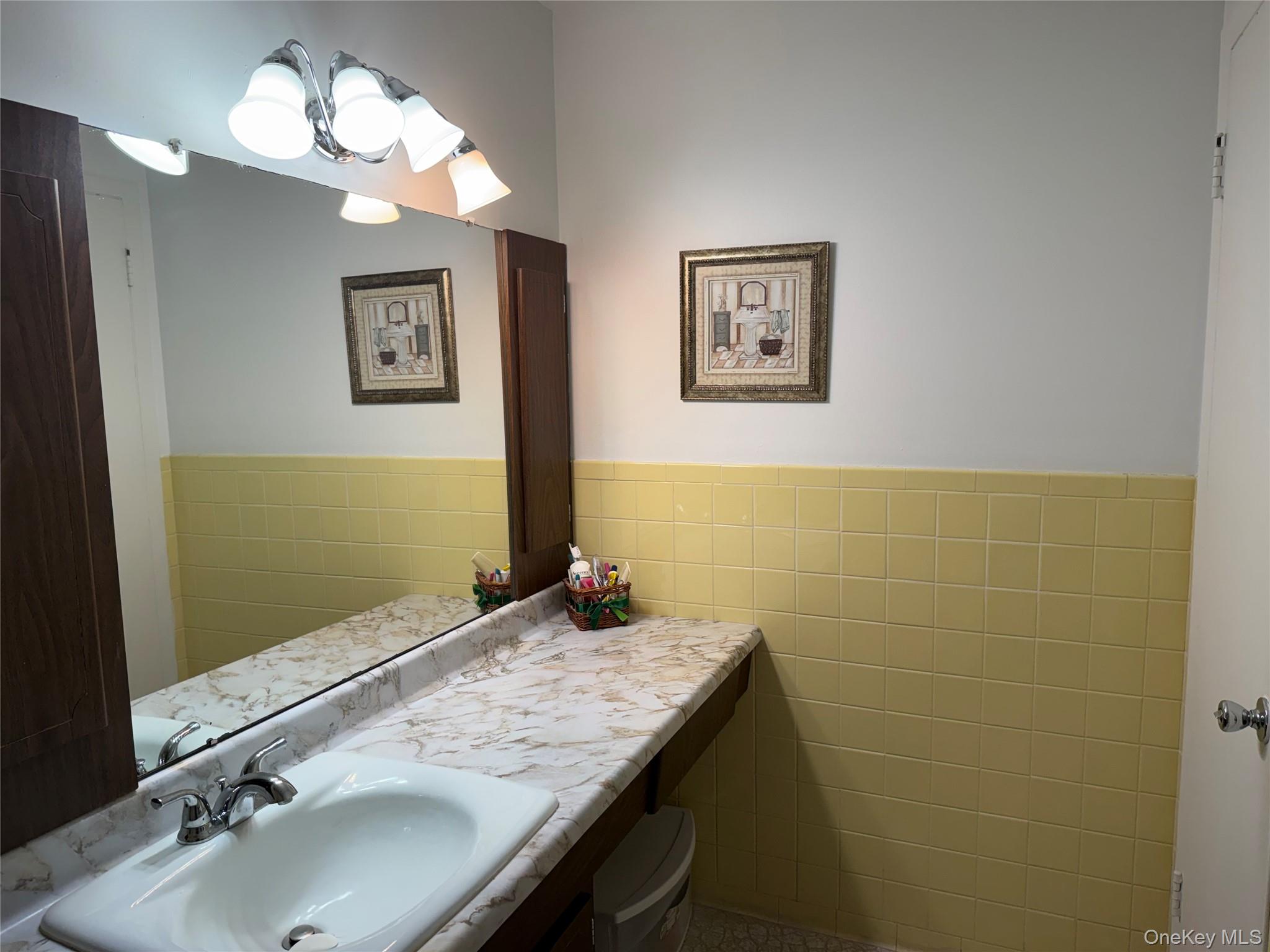 1840 Crompond Road 3b4 Property Photo 13
