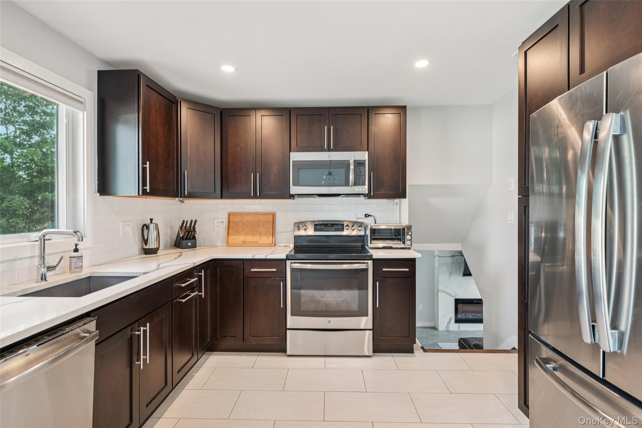 176 Willis Court Property Photo 9