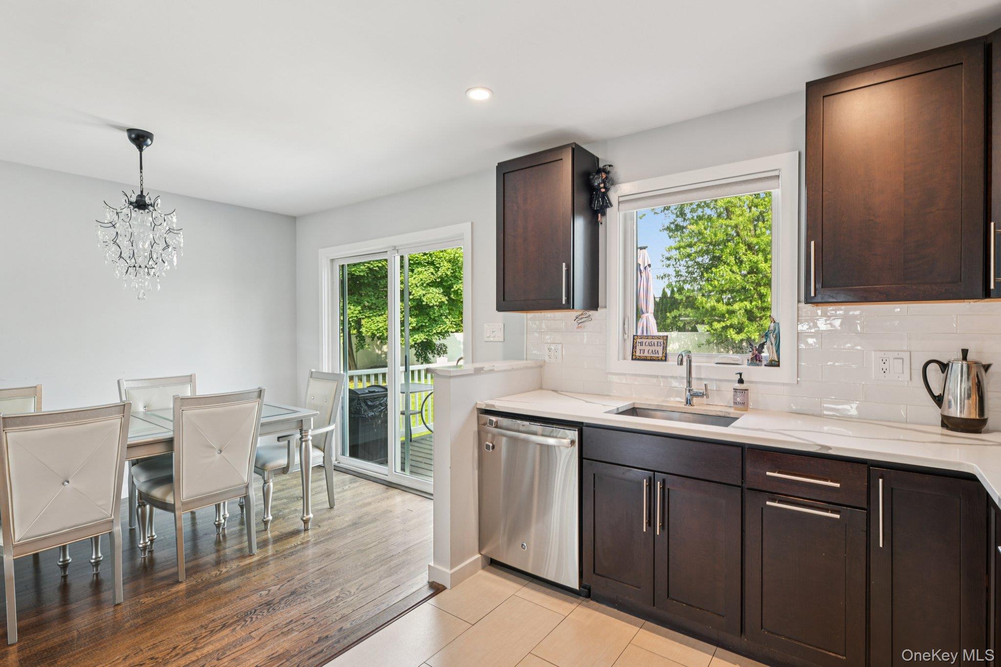 176 Willis Court Property Photo 10