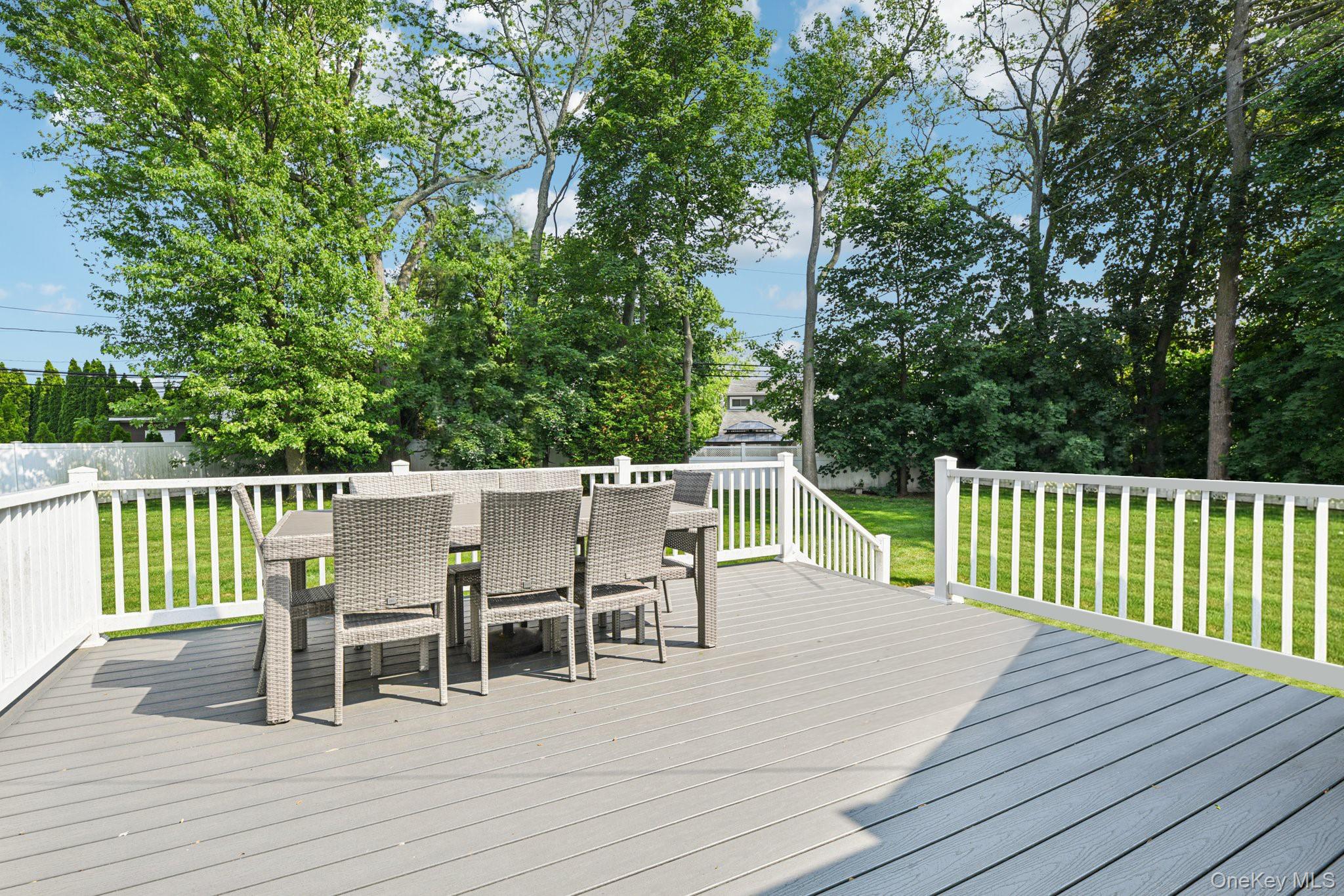 176 Willis Court Property Photo 22