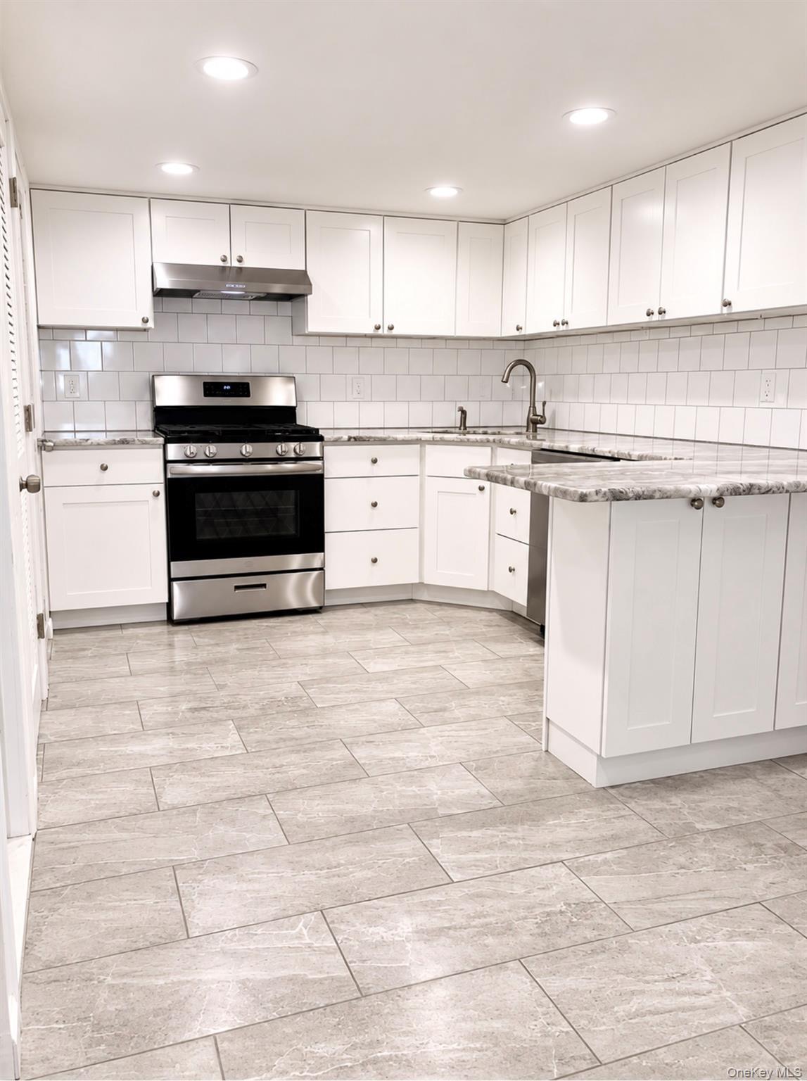 32 Tomkins Avenue Property Photo 5