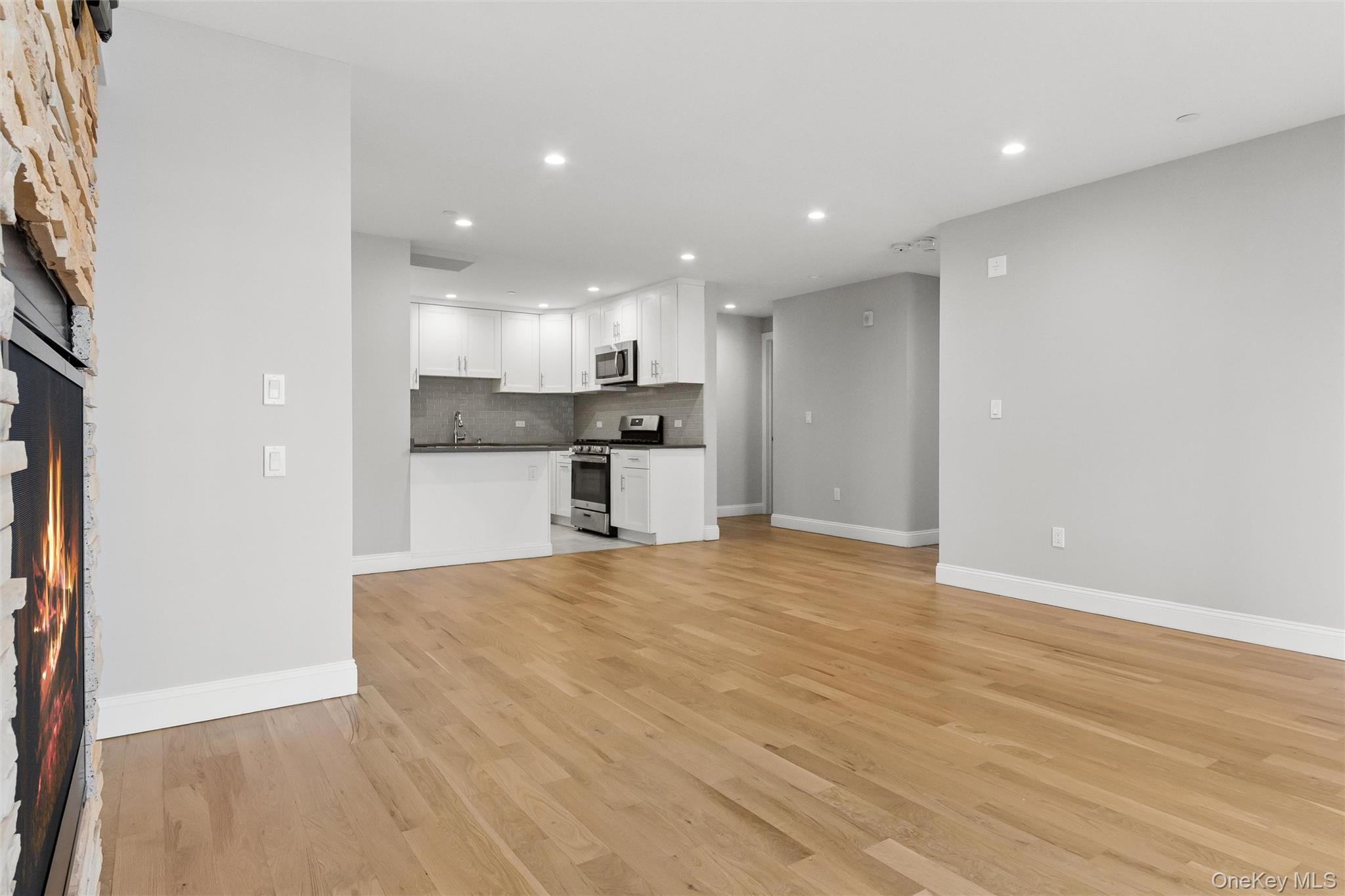 1037870 Property Photo 6