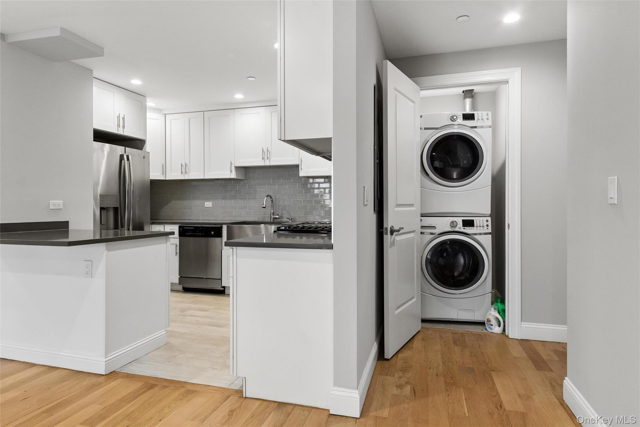 1037870 Property Photo 9