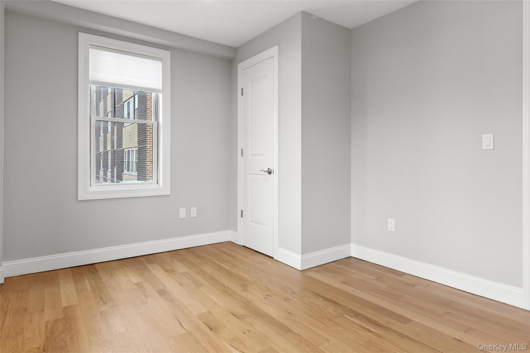 1037870 Property Photo 12