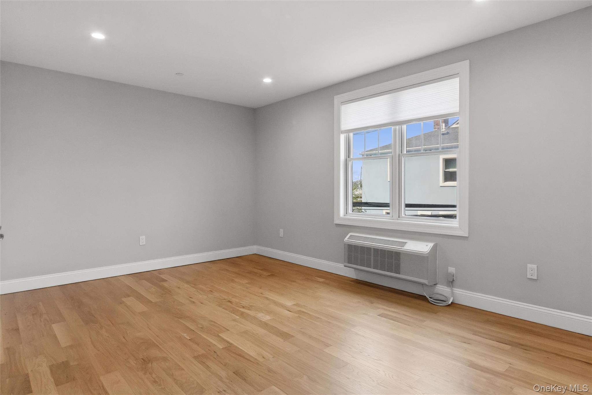 1037870 Property Photo 13