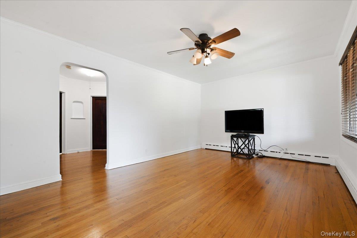 191 Nassau Boulevard Property Photo 5