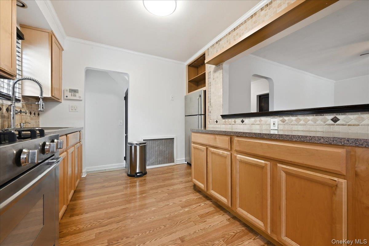 191 Nassau Boulevard Property Photo 12