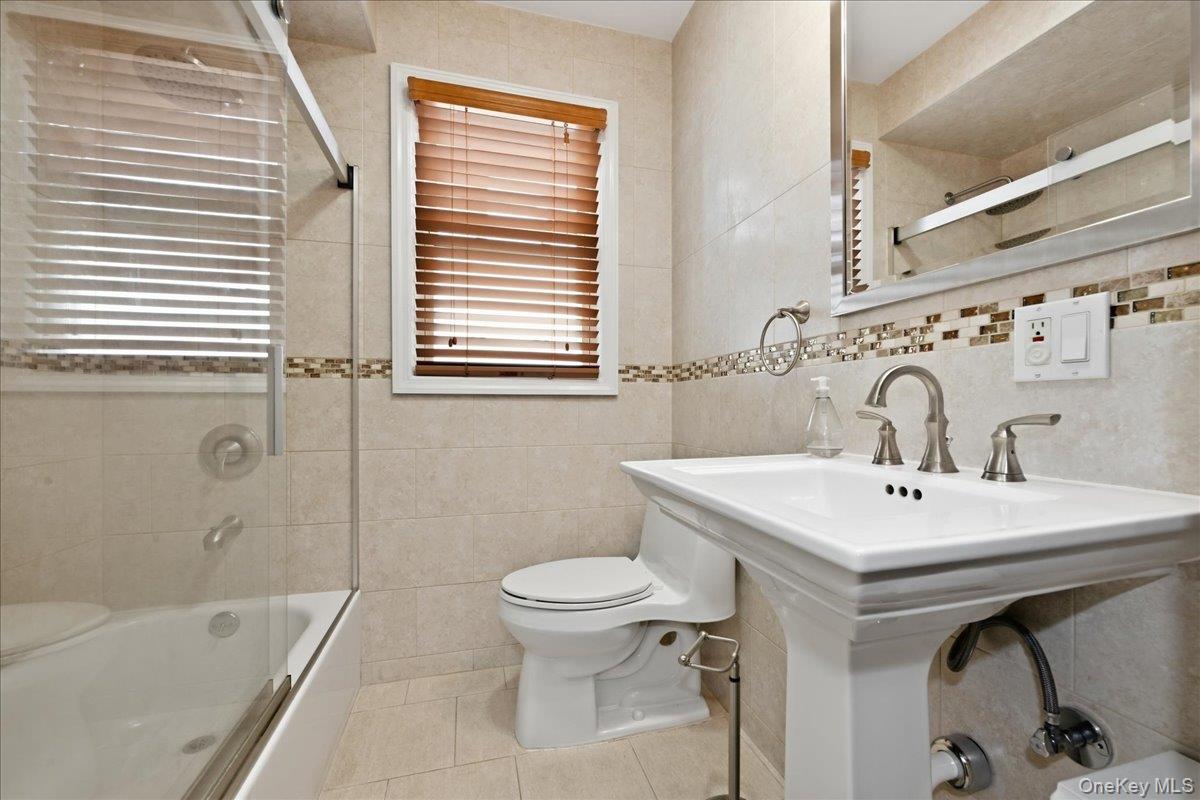 191 Nassau Boulevard Property Photo 20