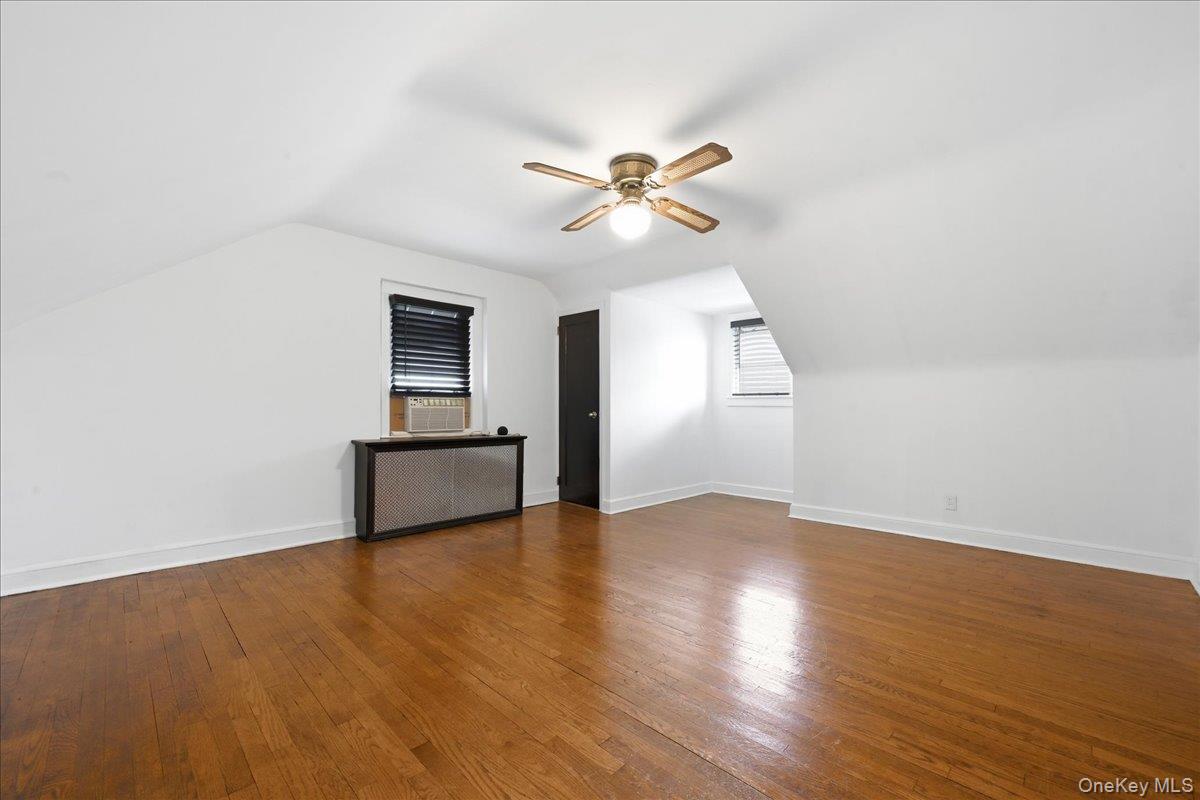 191 Nassau Boulevard Property Photo 23