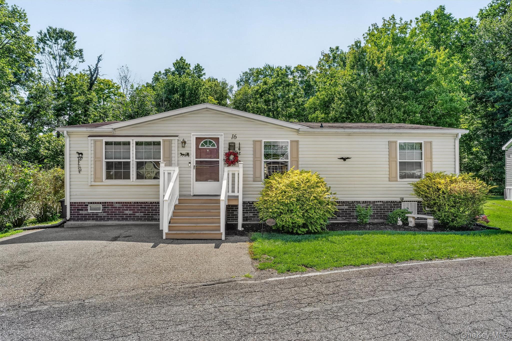 2607 State Route 17k #16 Property Photo 3