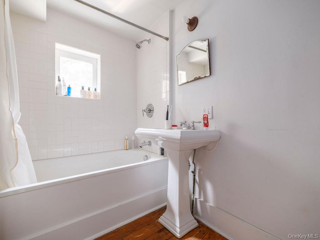 1320 Arshamomaque Avenue Property Photo 13