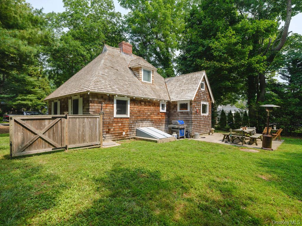 1320 Arshamomaque Avenue Property Photo 19