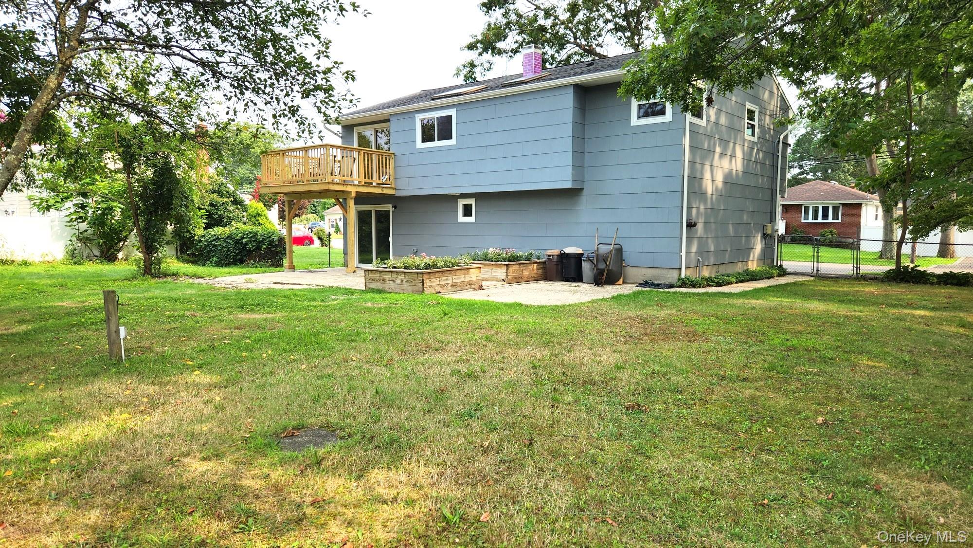 339 Deer Road Property Photo 14